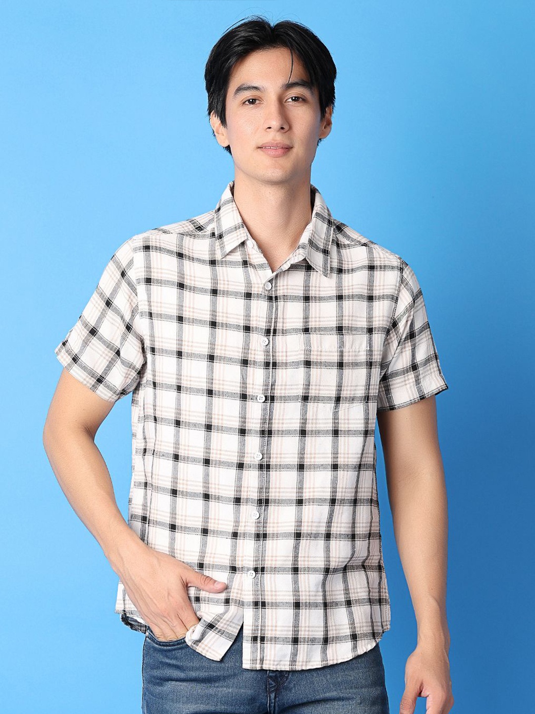 

V-Mart Men Classic Slim Fit Opaque Checked Casual Shirt, White