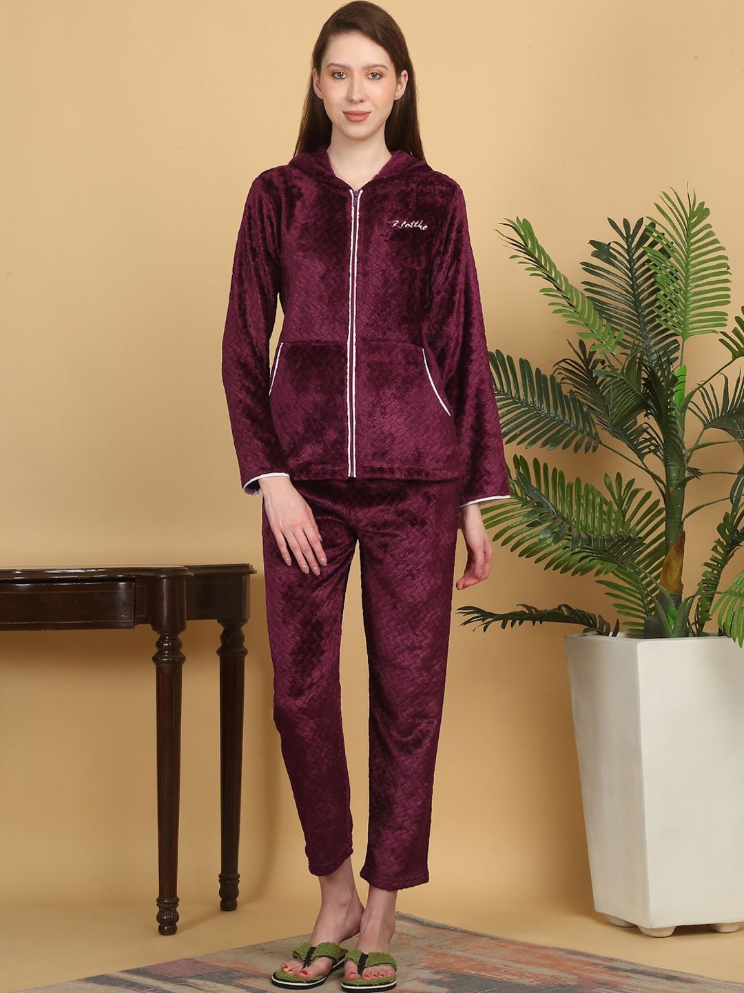

KLOTTHE Women Solid Hooded Woolen Night Suit, Maroon