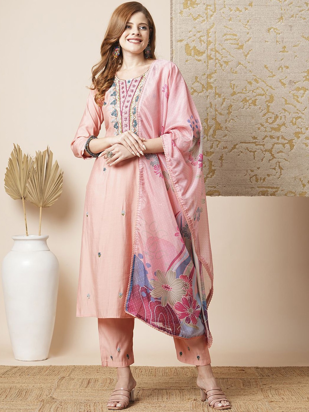 

FASHOR Women Floral Embroidered Regular Sequinned Kurta with Trousers & With Dupatta, Pink