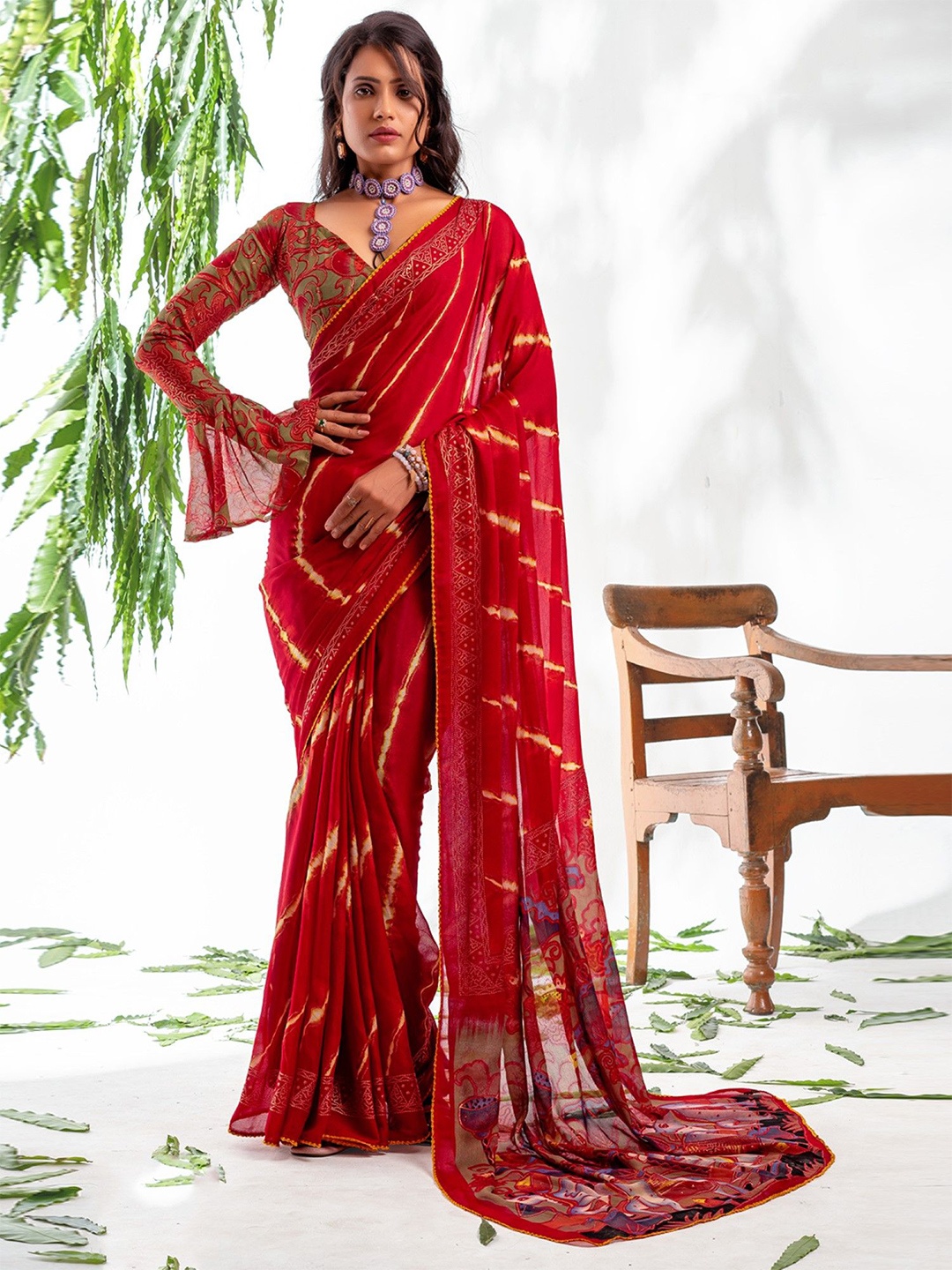 

Mitera Leheriya Designer Saree, Red