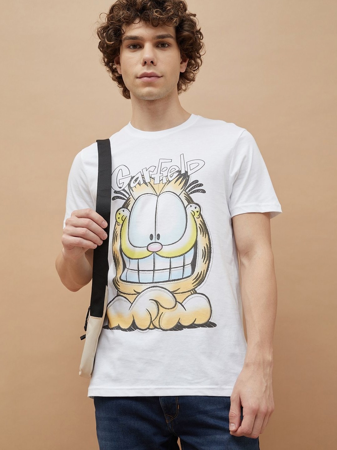 

Fame Forever by Lifestyle Men Printed Pockets T-shirt, White