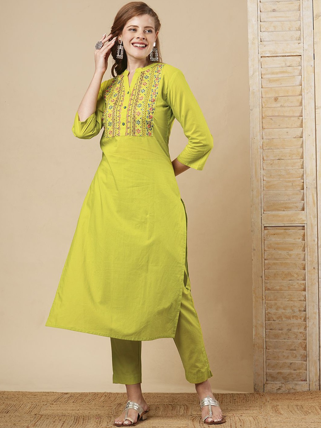 

FASHOR Embroidered Pure Cotton Kurta & Trousers, Lime green