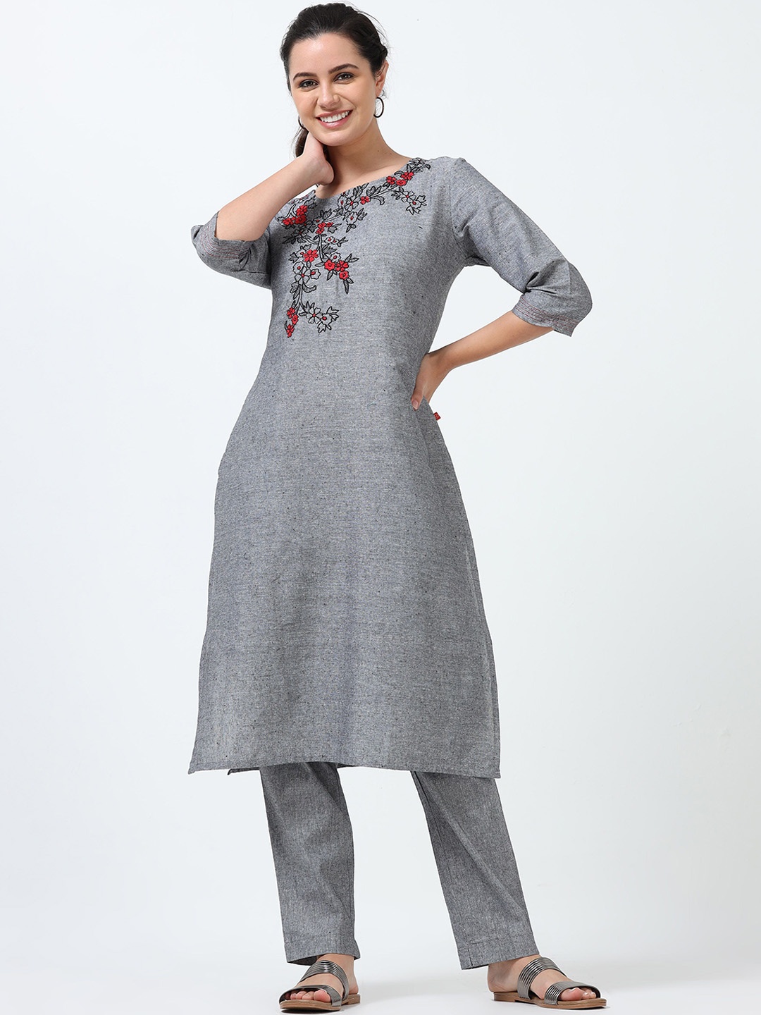 

Marcia Women Thread Work Kurta, Grey