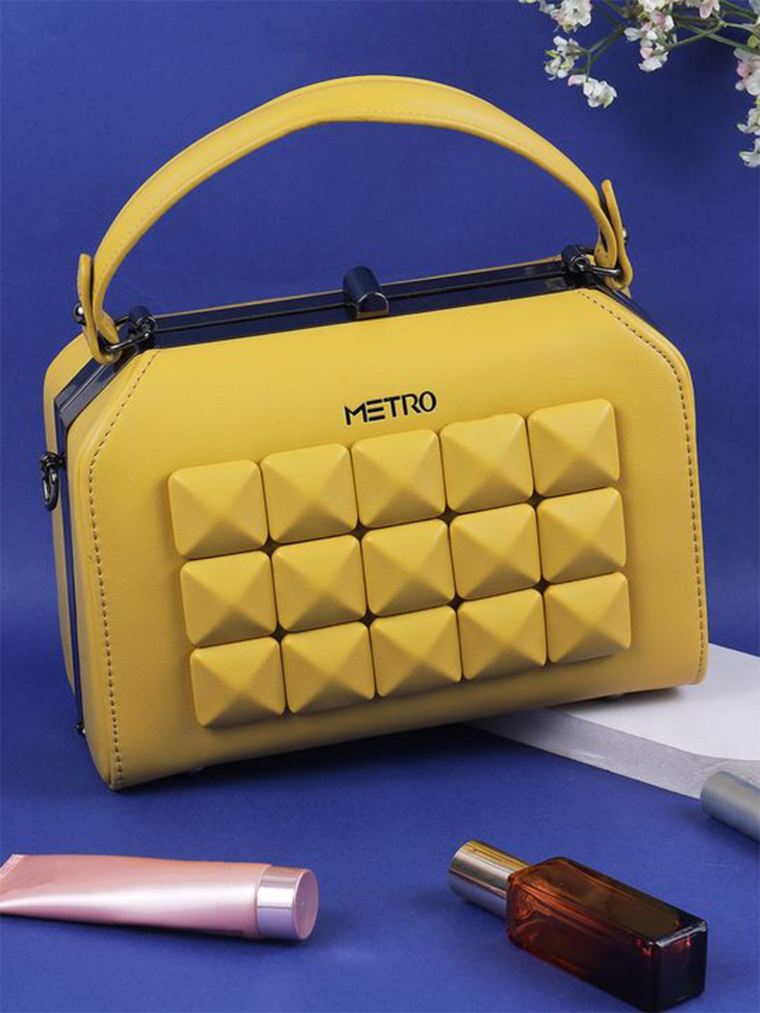 

Metro Textured Sling Bag, Yellow