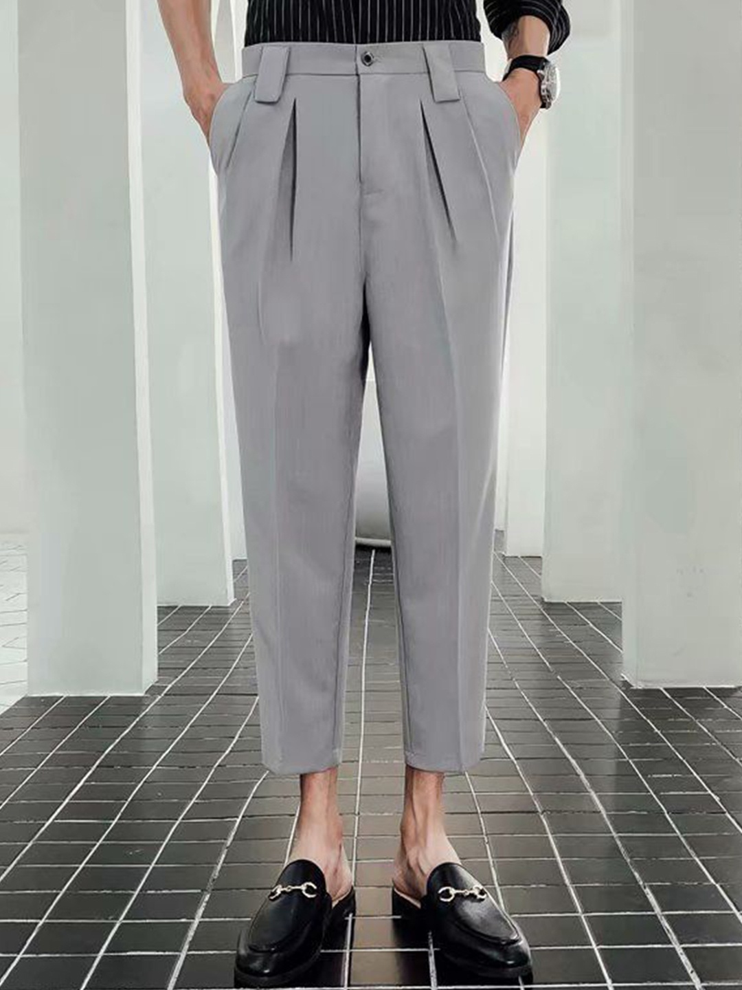 

StyleCast Men Solid Pleated Casual Trousers, Grey
