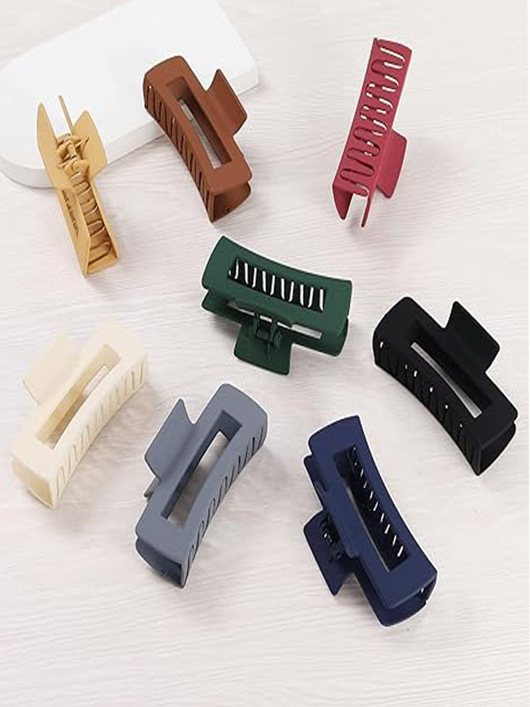 

Xivir Women Set Of 8 Claw Clip, Green