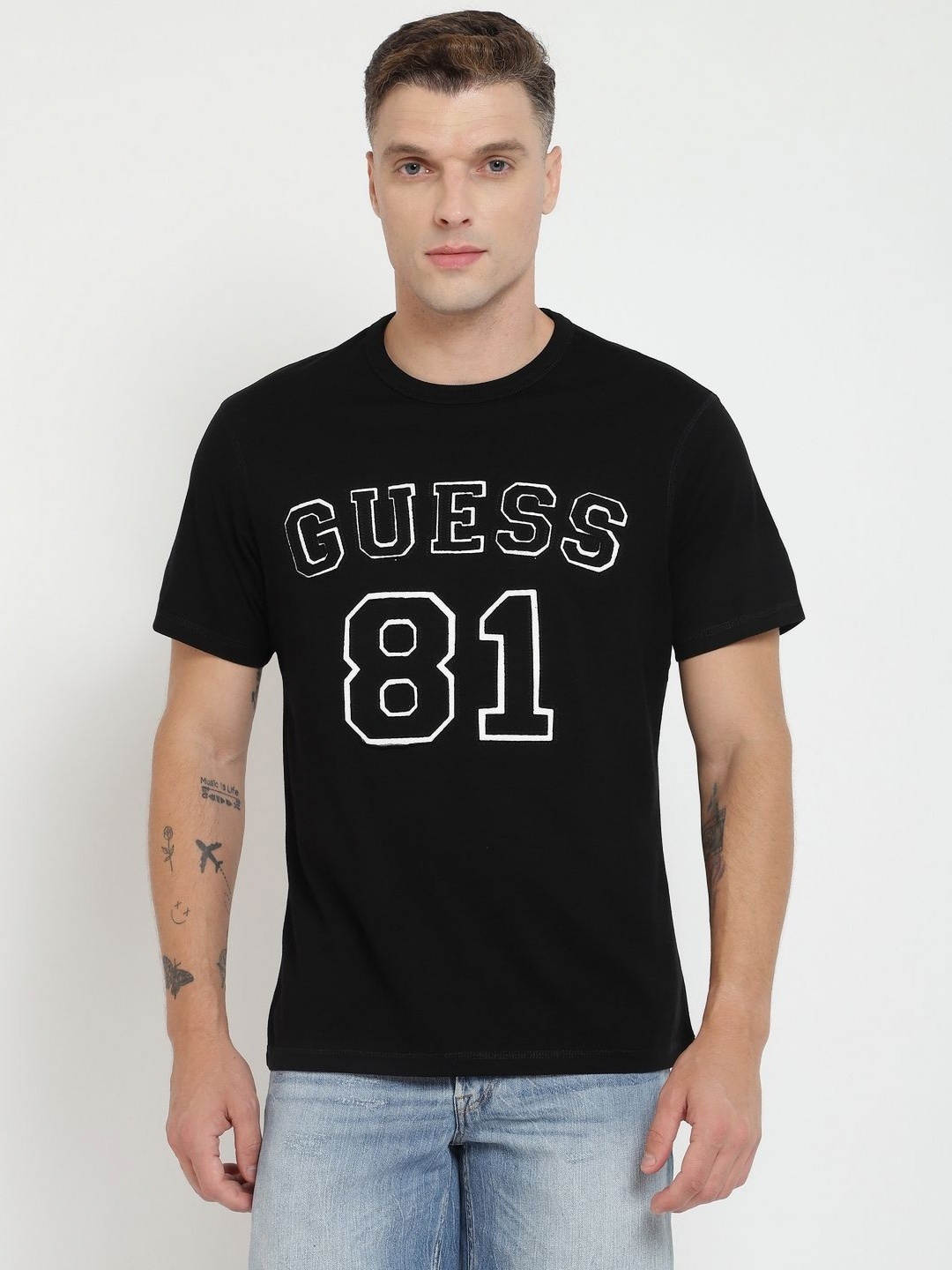 

GUESS Men Typography Printed Applique T-shirt, Black