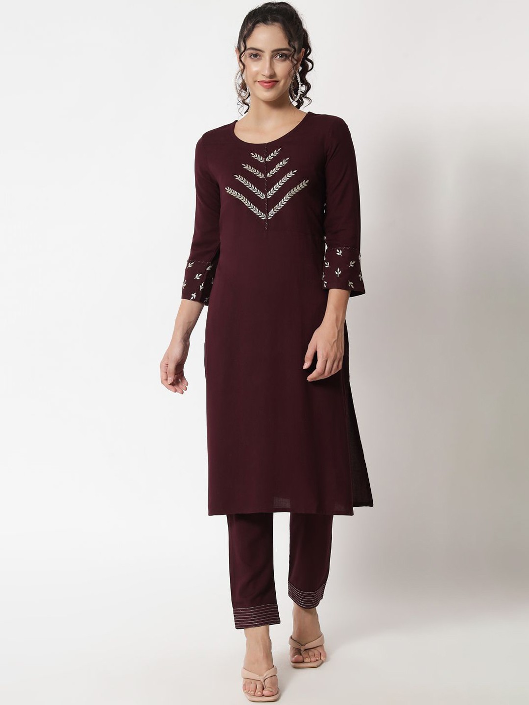 

G4Girl Women Floral Embroidered Regular Kurta with Trousers, Purple