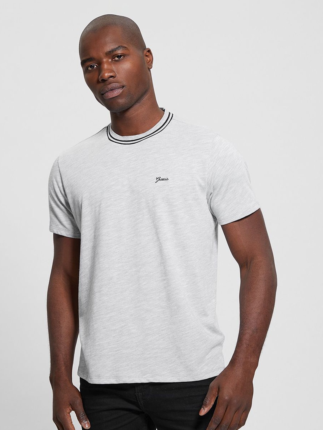 

GUESS Men T-shirt, Grey