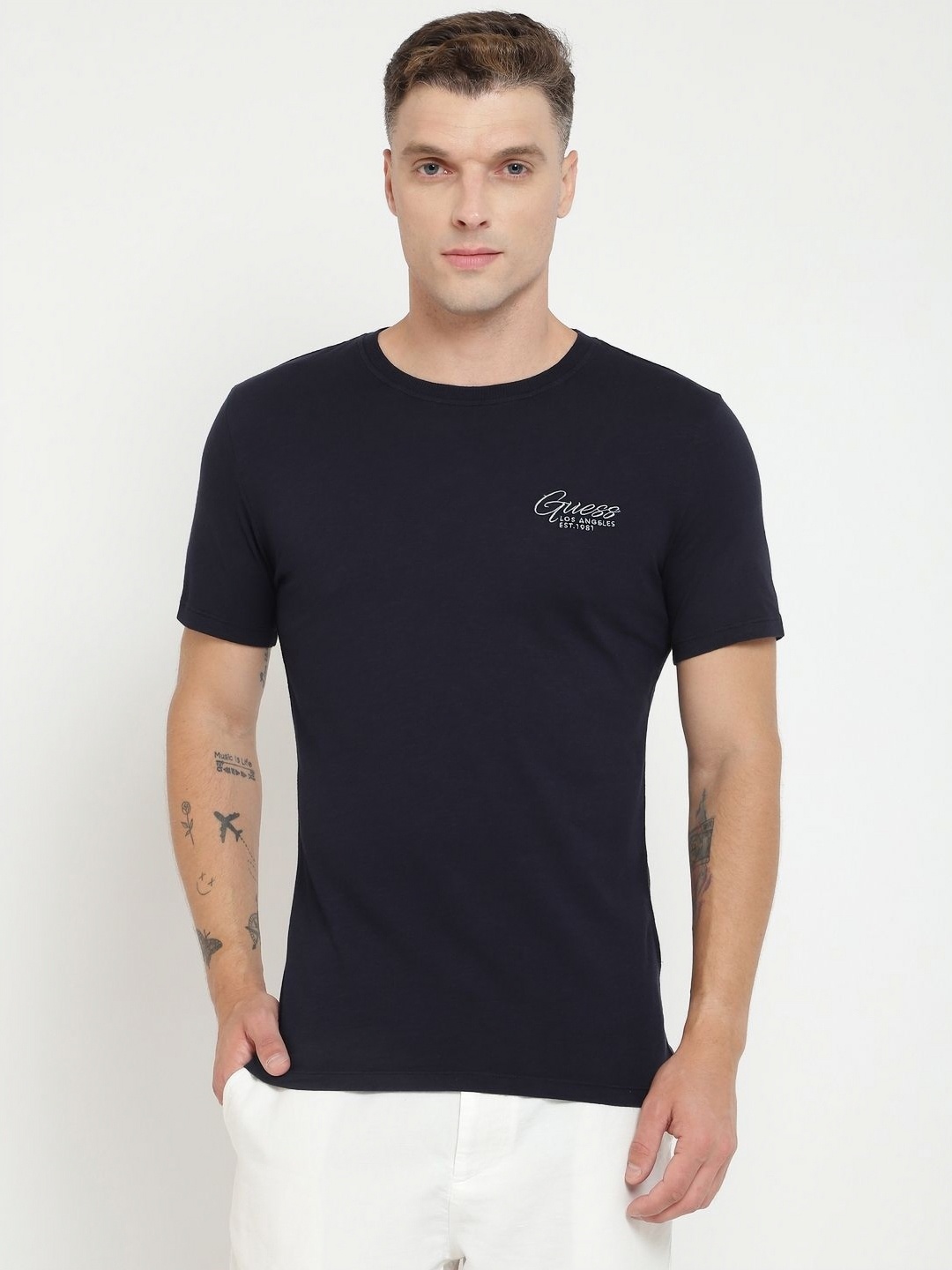 

GUESS Men Applique Slim Fit T-shirt, Blue