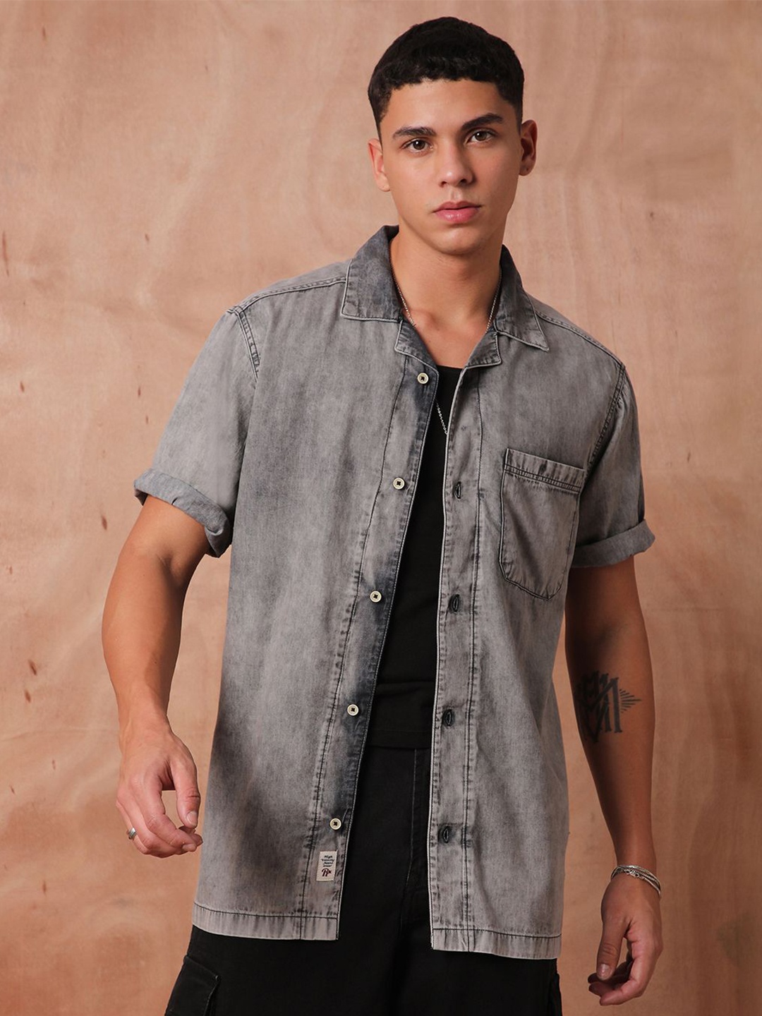 

The Roadster Lifestyle Co Relaxed Fit Denim Casual Shirts, Grey