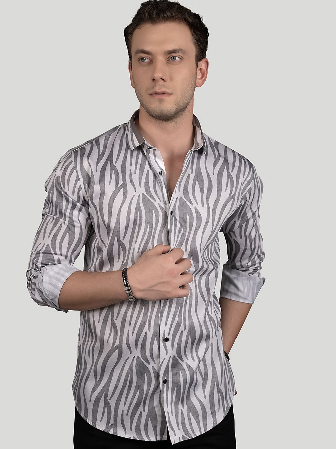 

ALMATY Men Comfort Slim Fit Opaque Striped Party Shirt, White