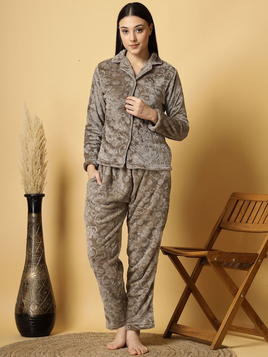 

FABINALIV Floral Embossed Lapel Collar Winter Night Suit, Taupe