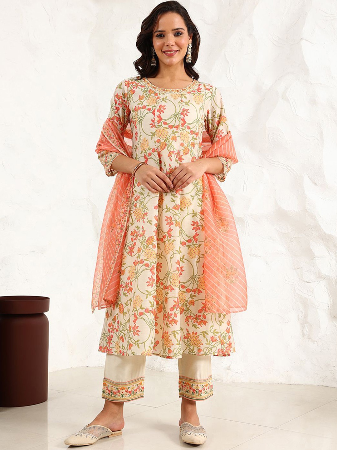 

W Women Floral Printed Regular Thread Work Kurta with Trousers & With Dupatta, White