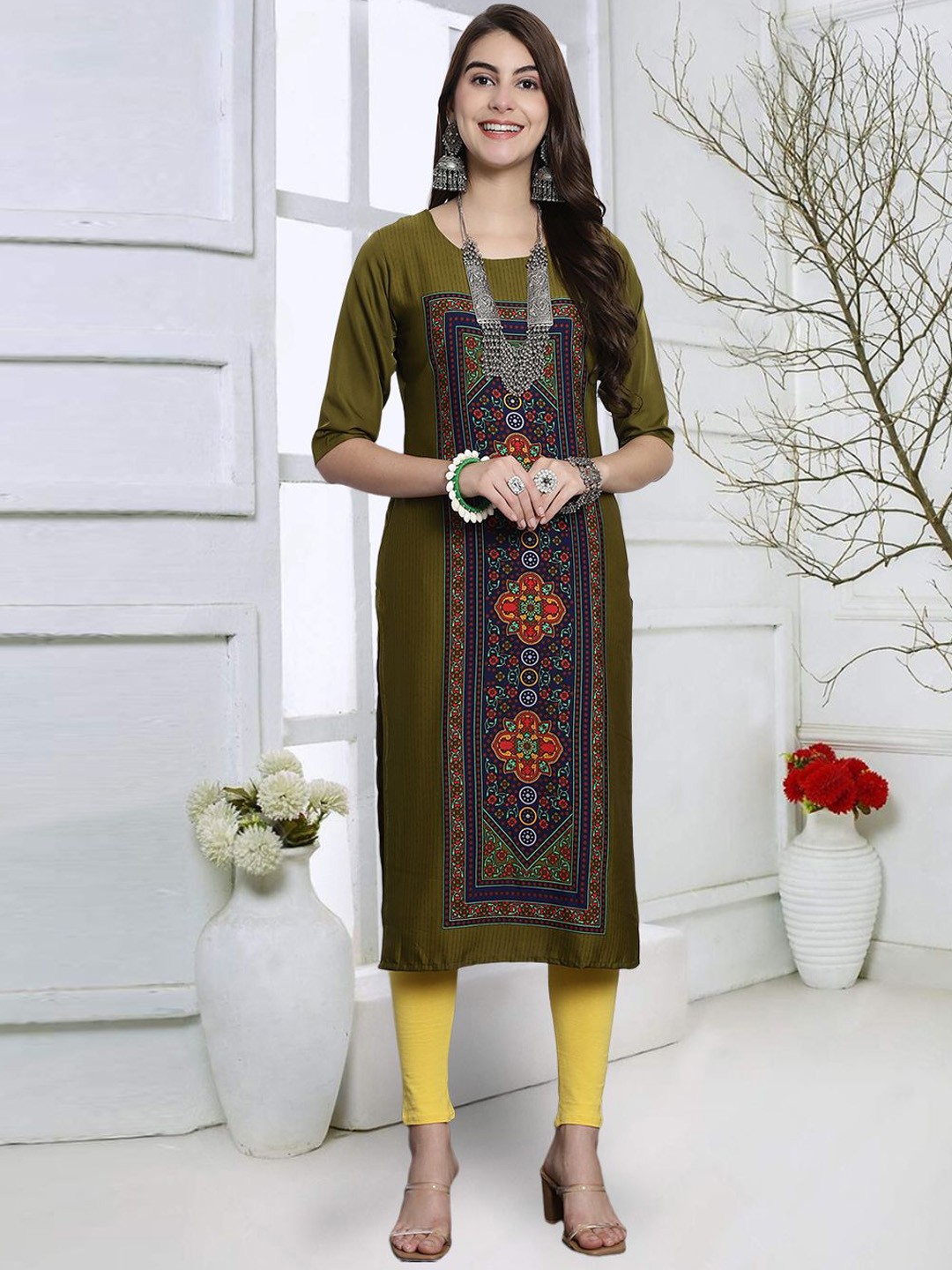 

7Threads Women Embellished Patchwork Floral Crepe Kurta, Multi