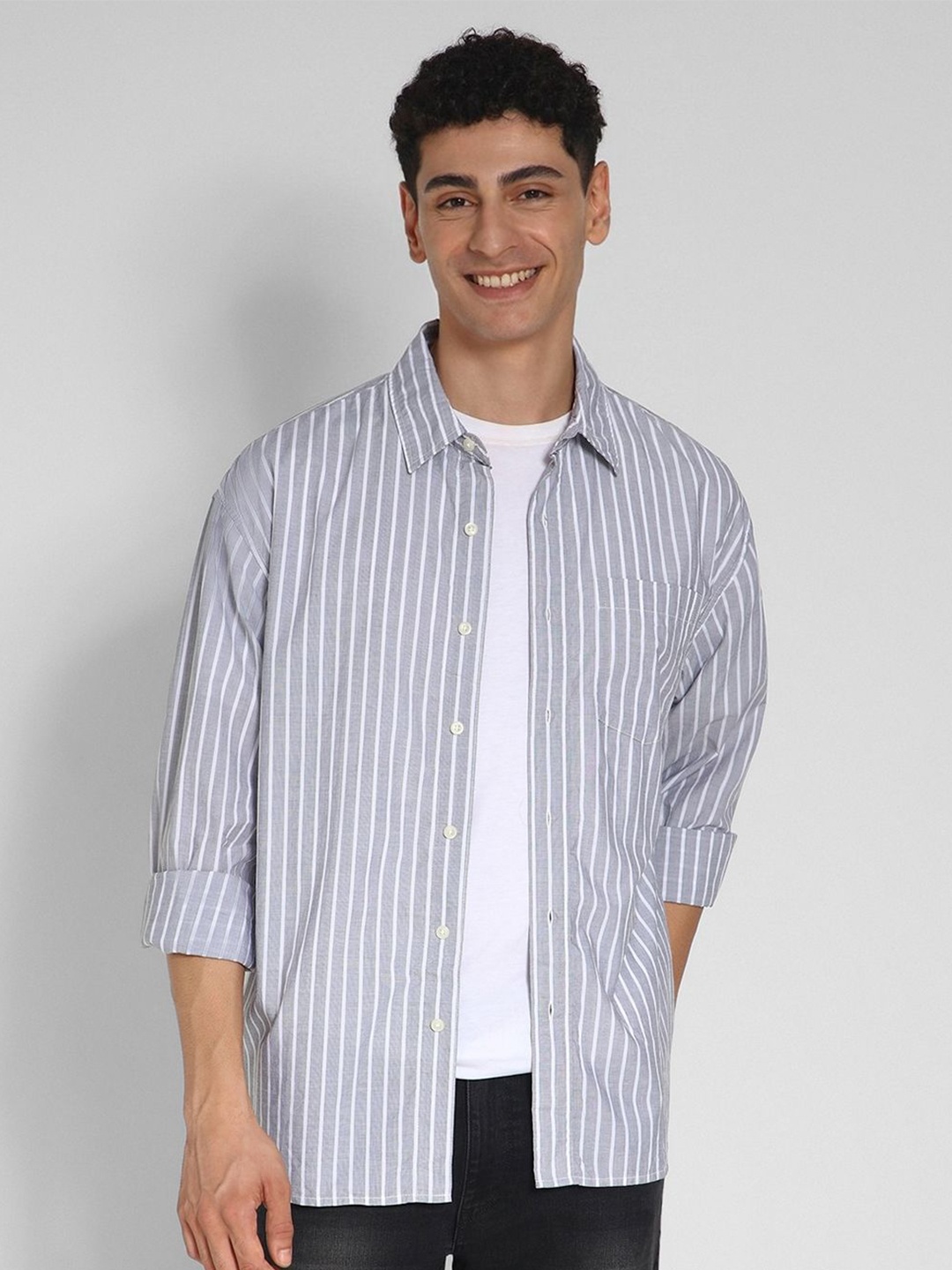 

AMERICAN EAGLE OUTFITTERS Men Classic Opaque Striped Casual Shirt, Grey