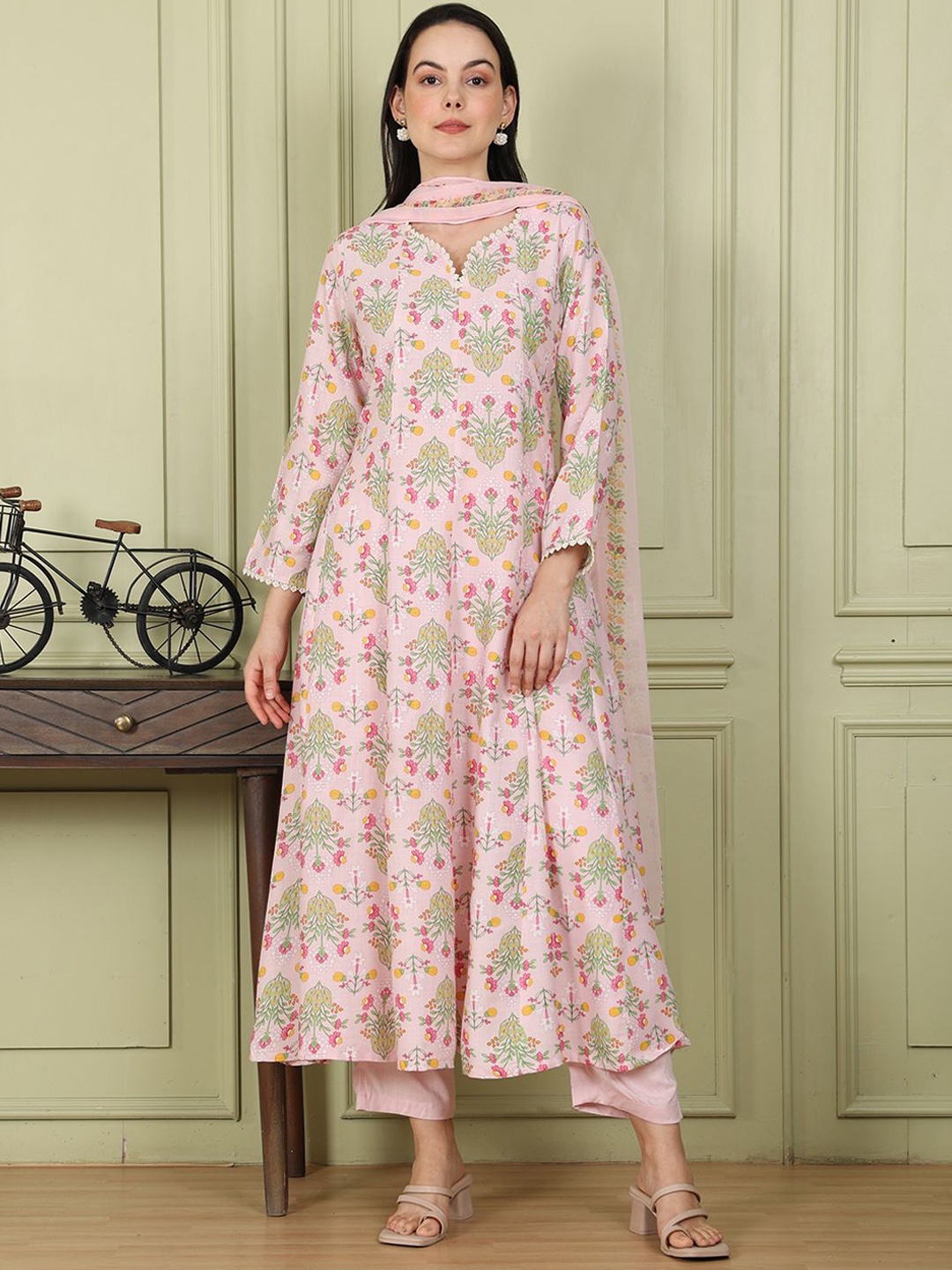 

W Women Floral Printed Regular Kurta with Trousers & With Dupatta, Pink