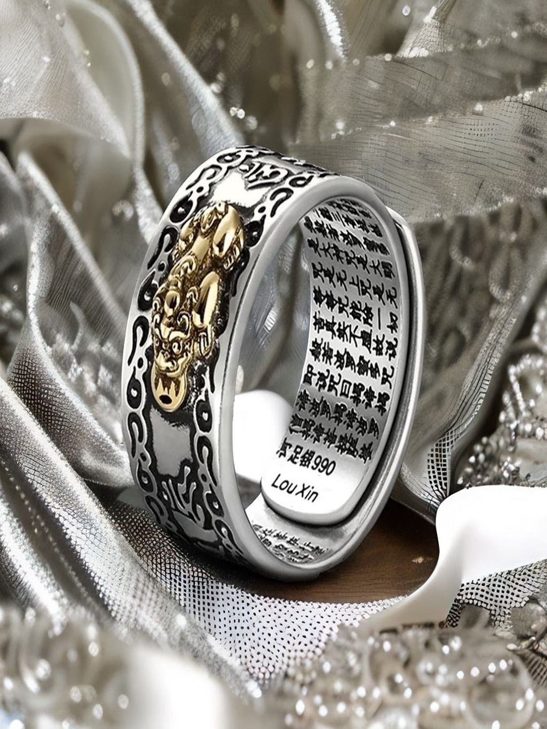 

UNIVERSITY TRENDZ Men Oxidised Silver-Plated Adjustable Finger Ring