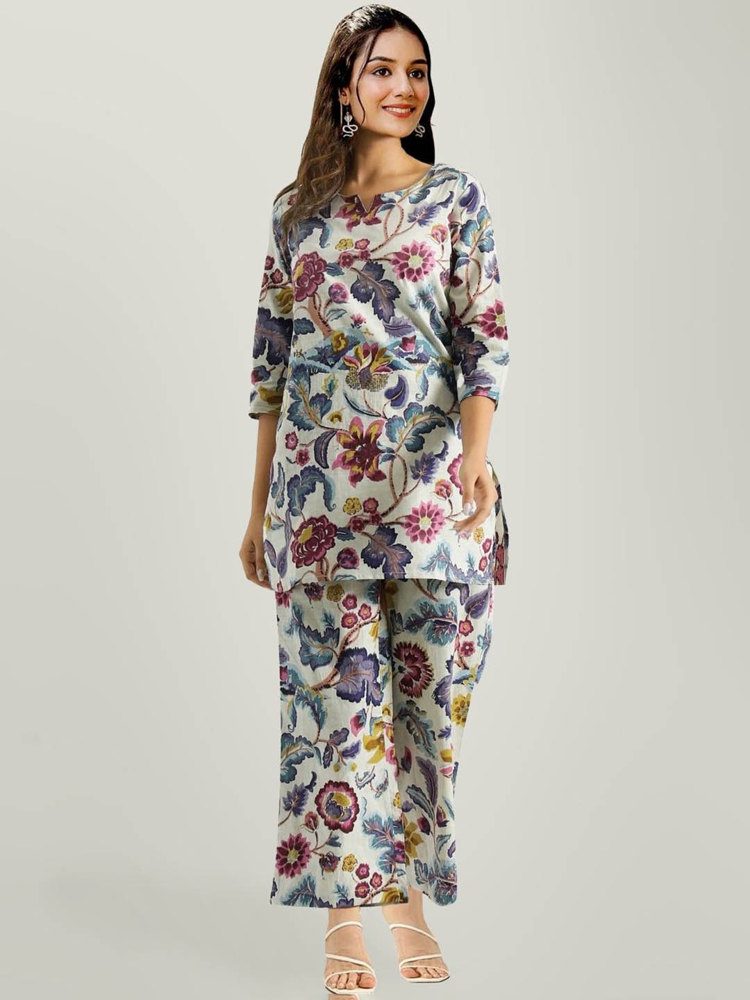 

BAESD Women Floral Printed Regular Kurti with Trousers, White