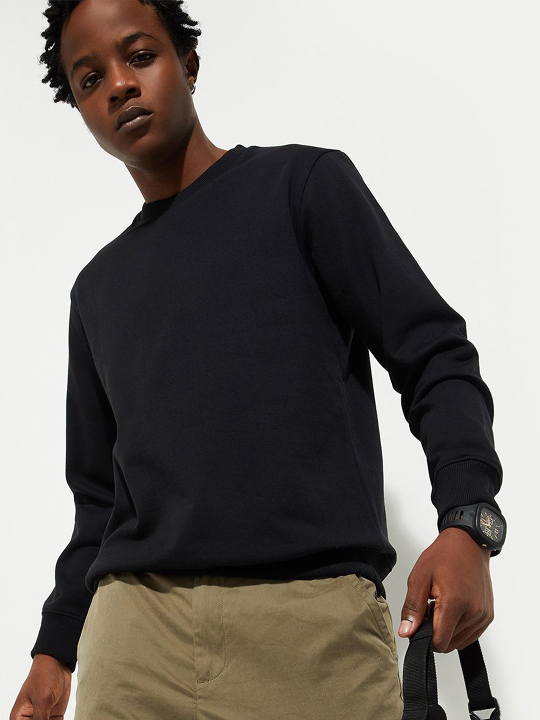 

max URB_N Men Solid Sweatshirt, Black