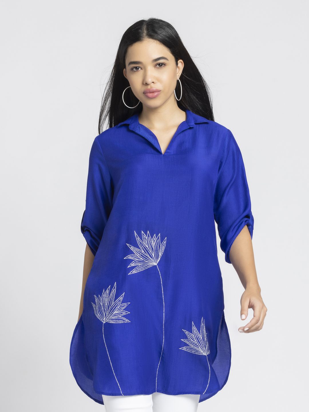 

SHAYE Floral Embroidered Shirt Collar Kurti, Blue