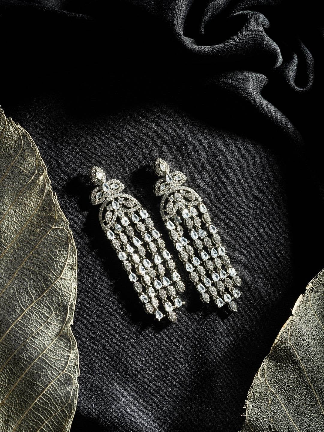 

Niscka Contemporary Drop Earrings, White