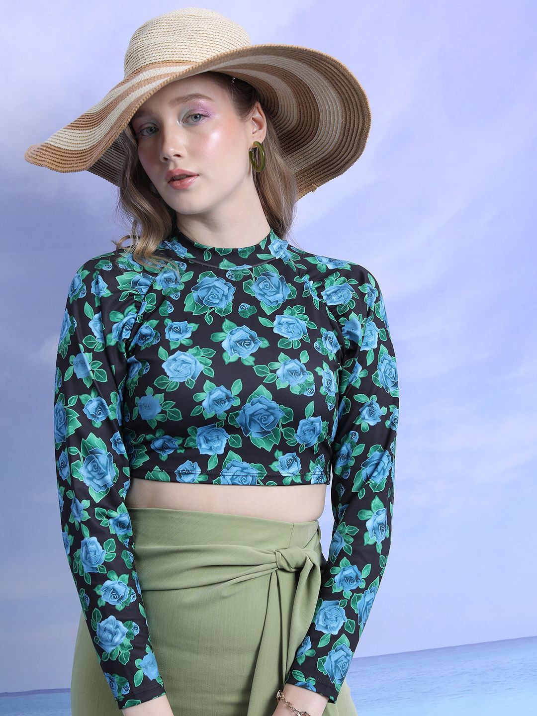 

Tokyo Talkies Floral Print Styled Back Crop Top, Black