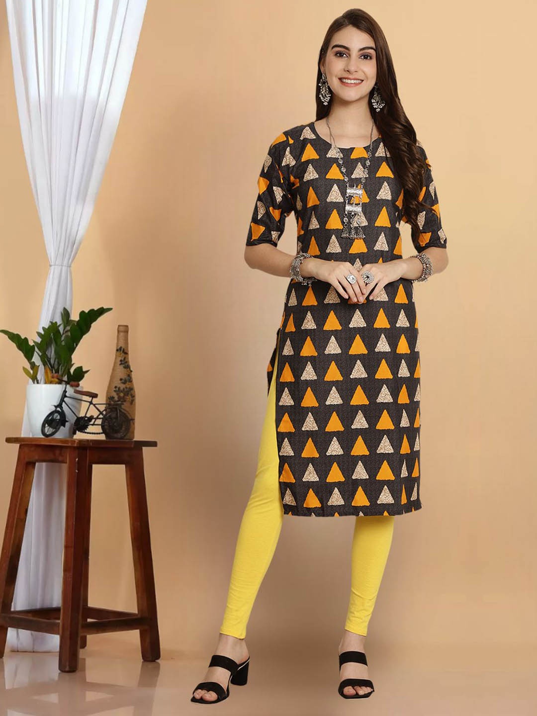 

7Threads Women Printed Flared Sleeves Thread Work Floral Crepe Kurta, Multi