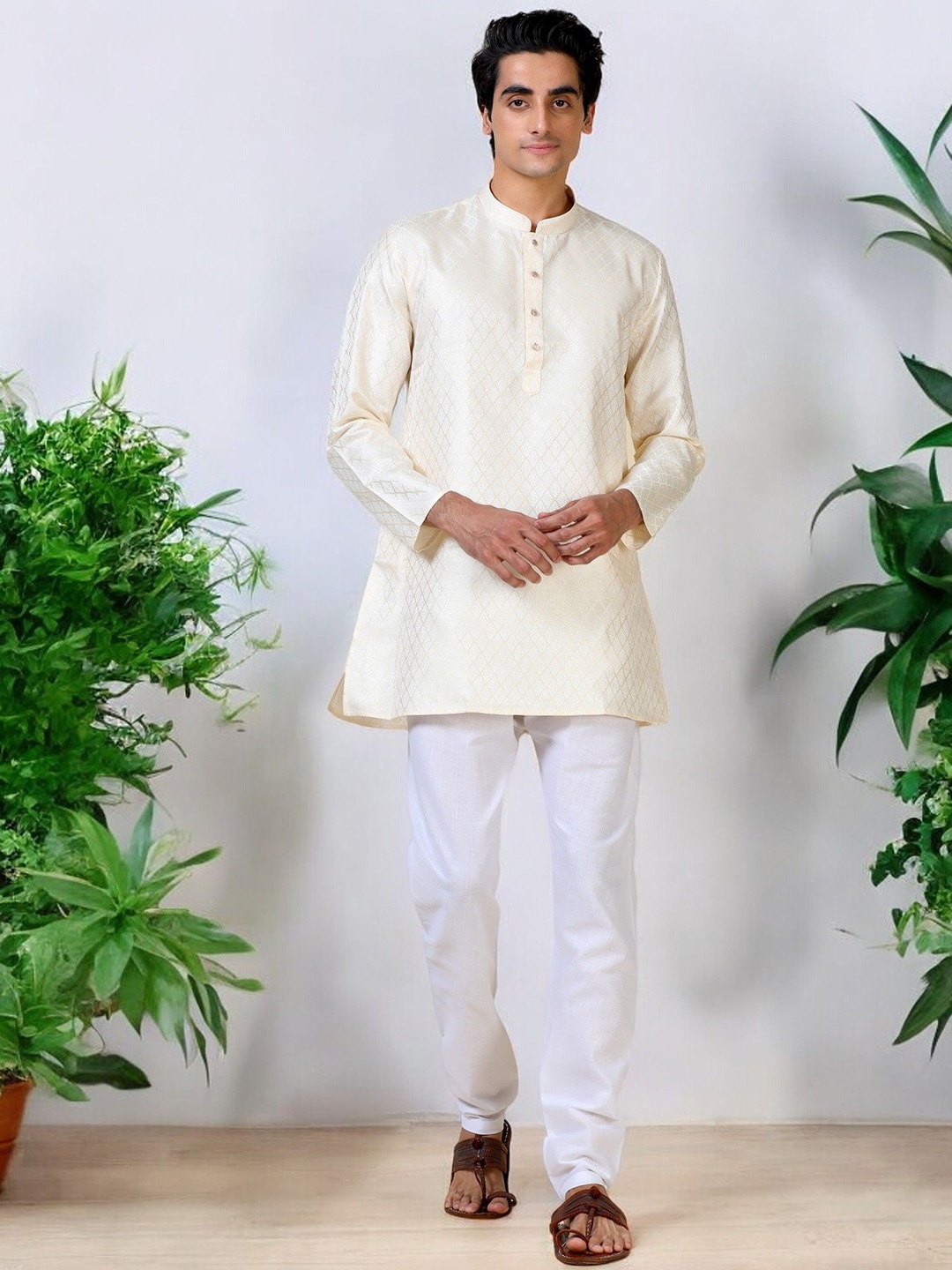 

TATTVA Men Geometric Thread Work Kurta, Beige
