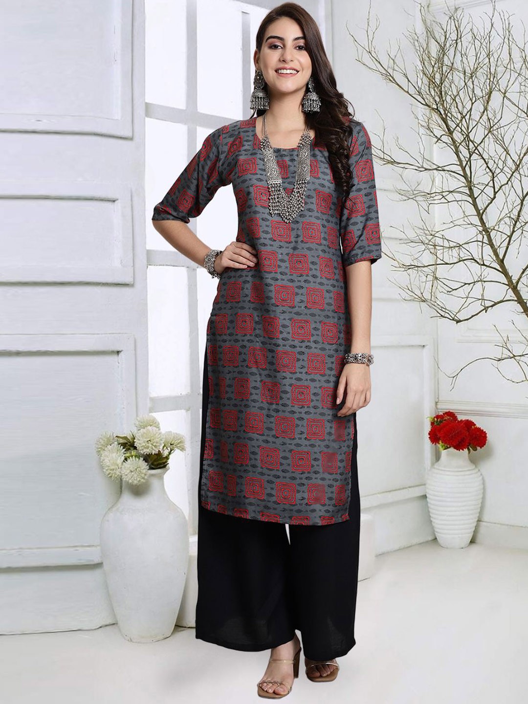 

7Threads Women Keyhole Neck Patchwork Floral Crepe Kurta, Multi