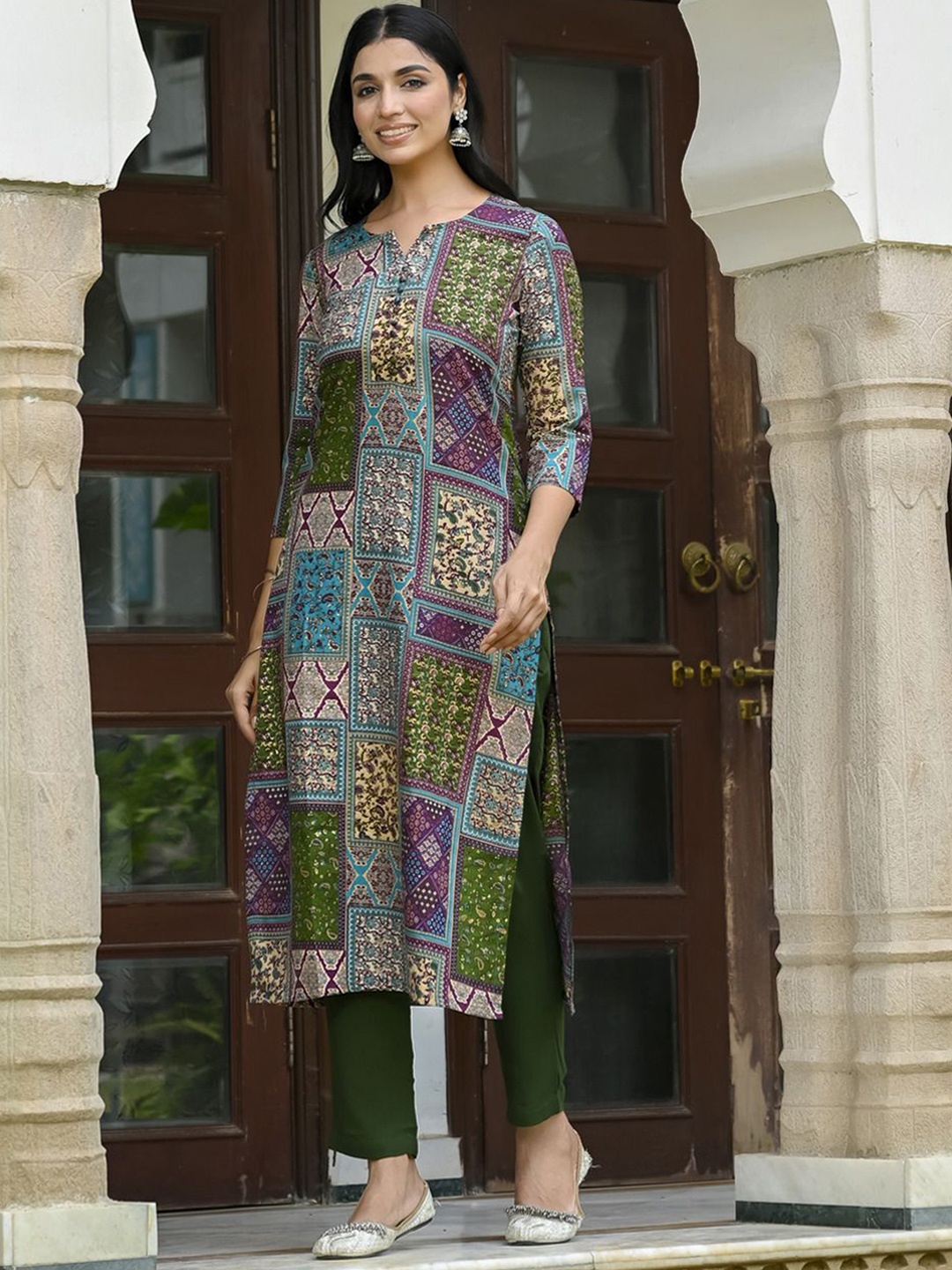 

GoSriKi Women Floral Printed Regular Kurta with Trousers, Green