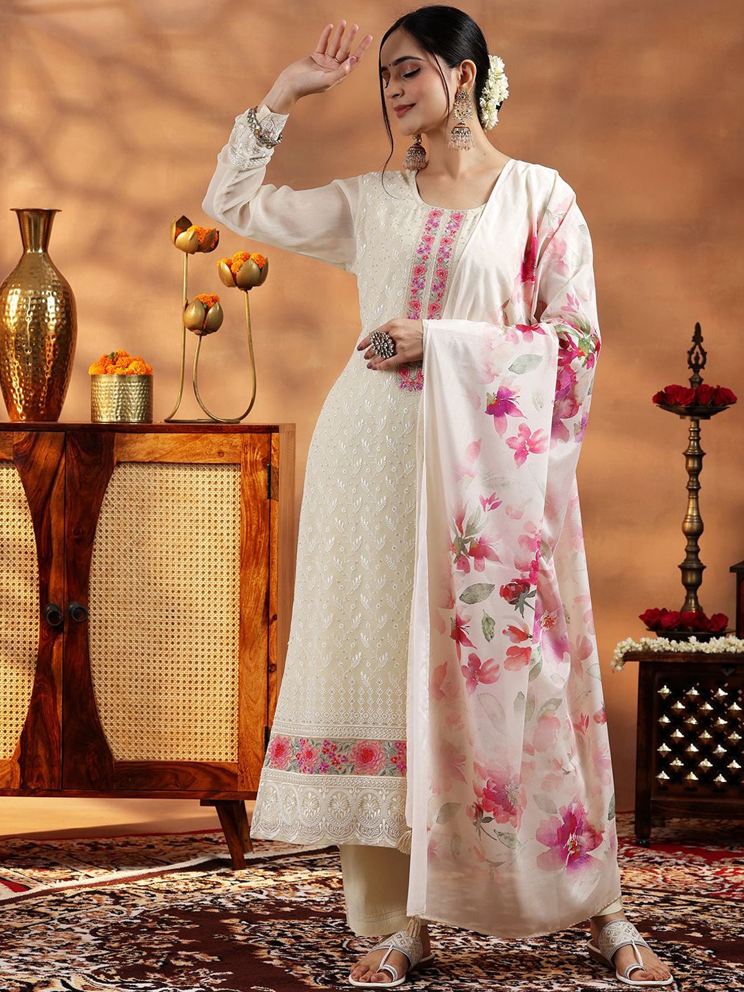 

Libas Women Floral Embroidered Regular Thread Work Kurta with Trousers & With Dupatta, Cream