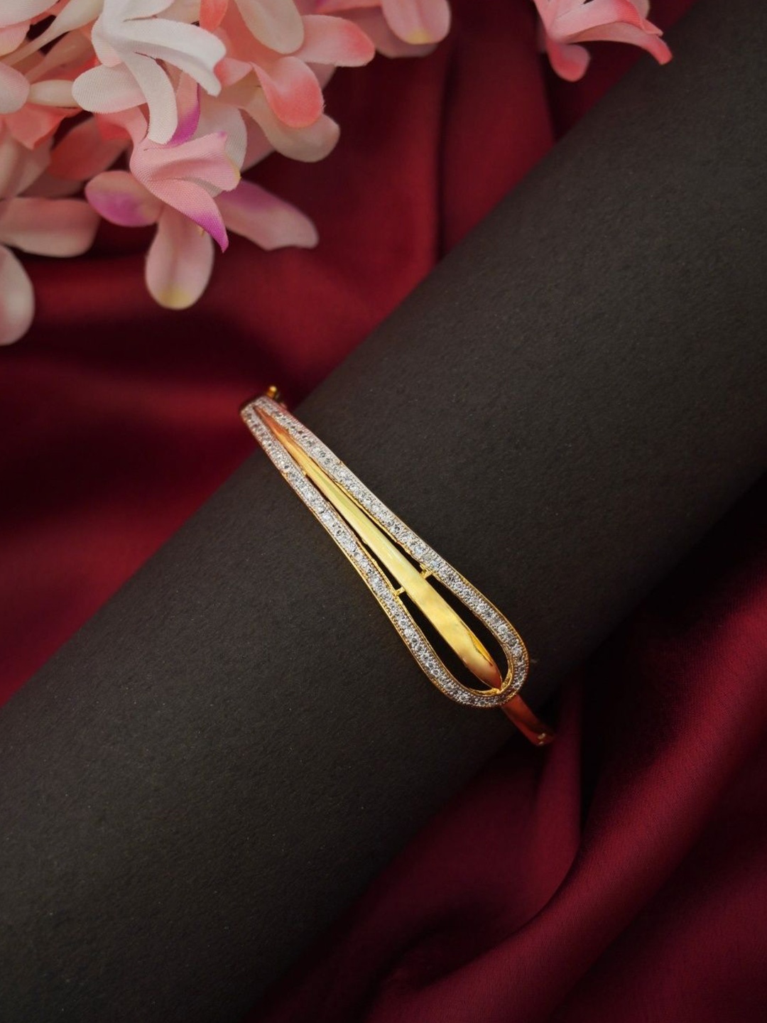 

Niscka Women Brass Antique Gold-Plated Wraparound Bracelet