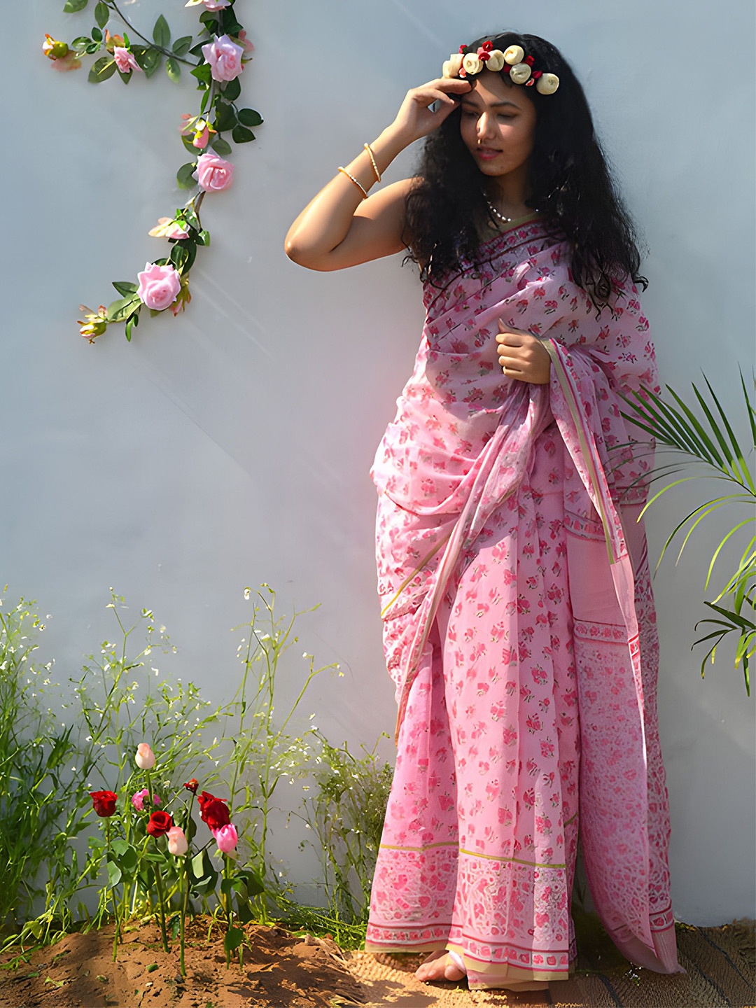 

Anouk Floral Linen Blend Saree, Pink