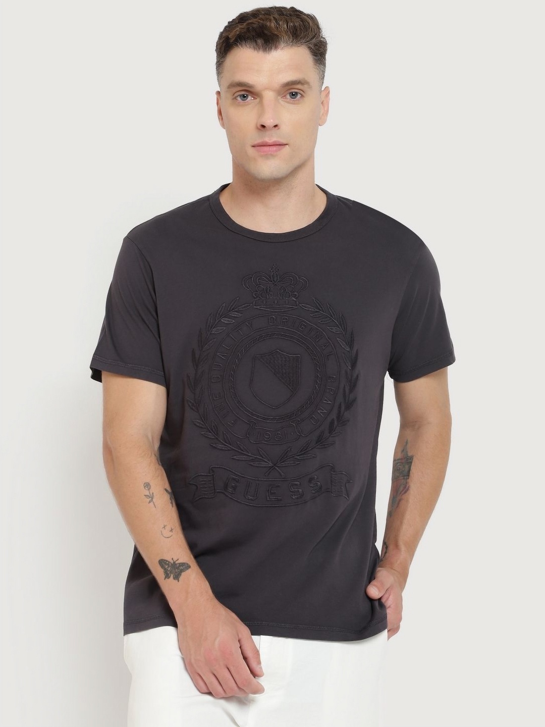 

GUESS Men Printed Extended Sleeves T-shirt, Black