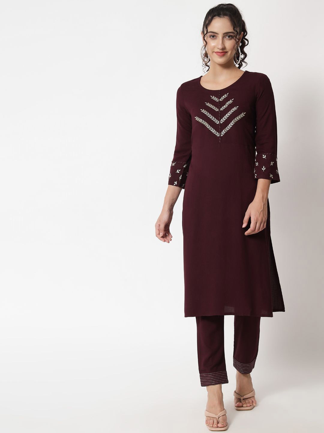 

G4Girl Women Floral Embroidered Regular Kurta with Trousers, Purple