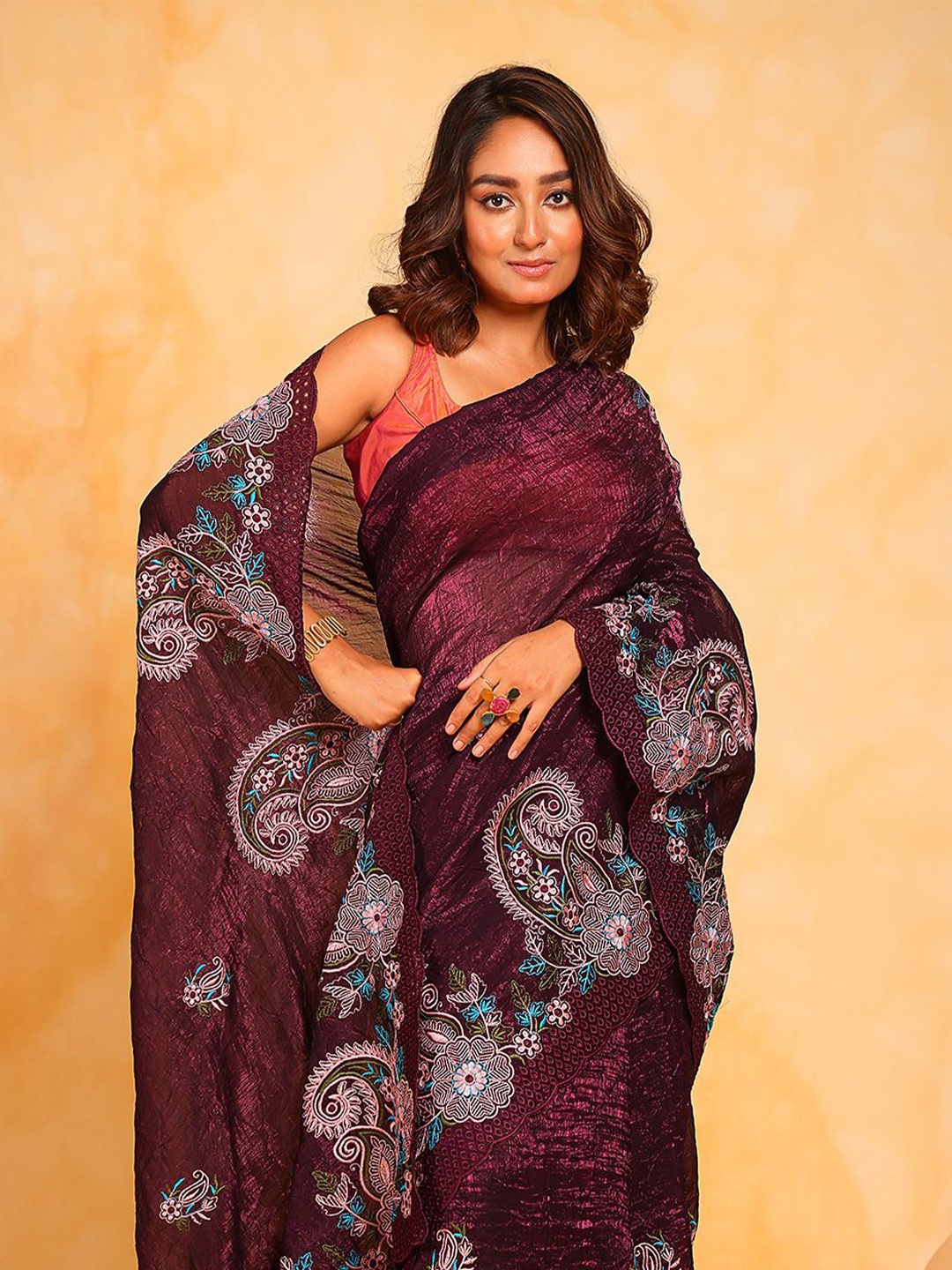 

SAREESBYCHIRAG Embellished Embroidered Pure Silk Saree, Burgundy