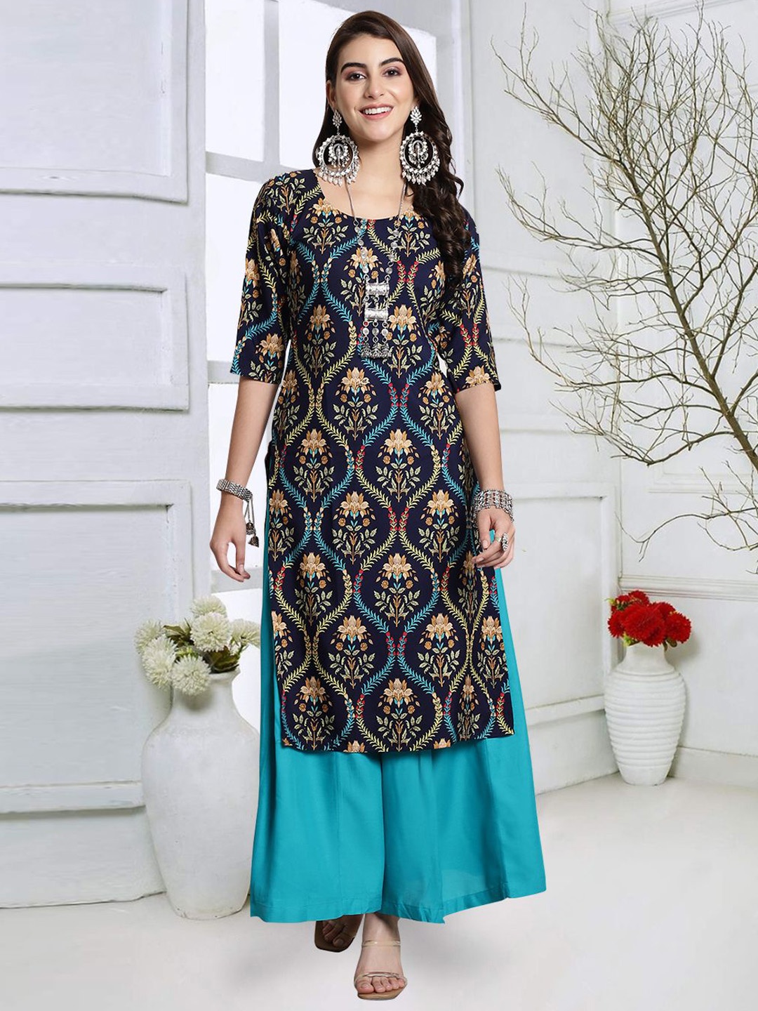 

7Threads Women Keyhole Neck Flared Sleeves Thread Work Floral Crepe Kurta, Multi