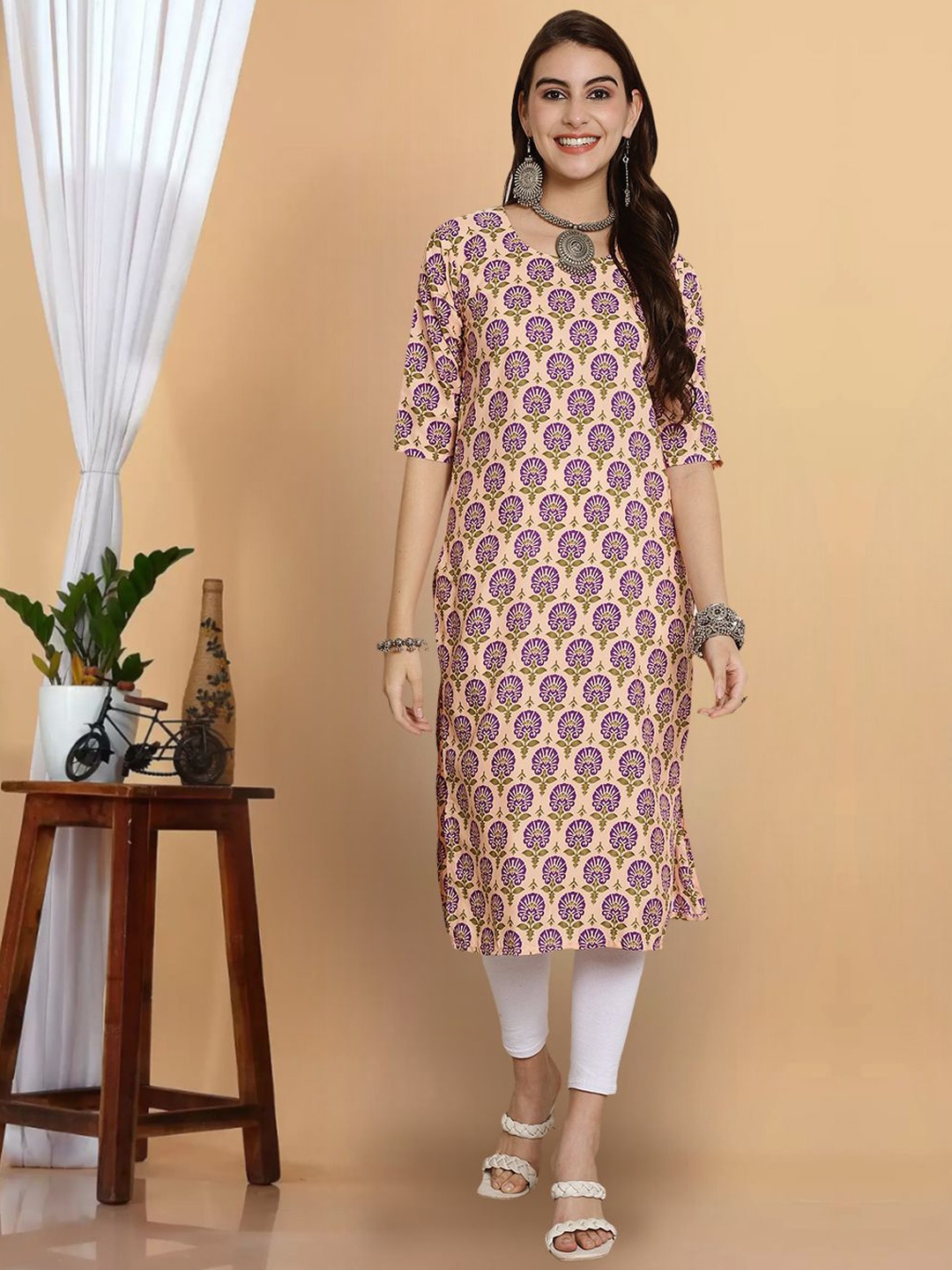 

7Threads Women Printed Keyhole Neck Flared Sleeves Thread Work Floral Crepe Kurta, Multi