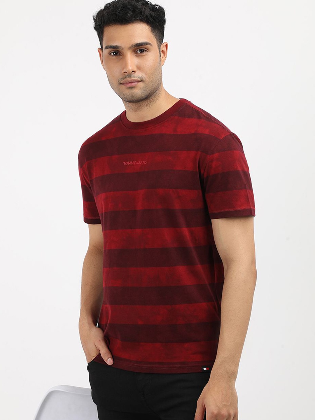 

Tommy Hilfiger Men Striped Pockets T-shirt, Red
