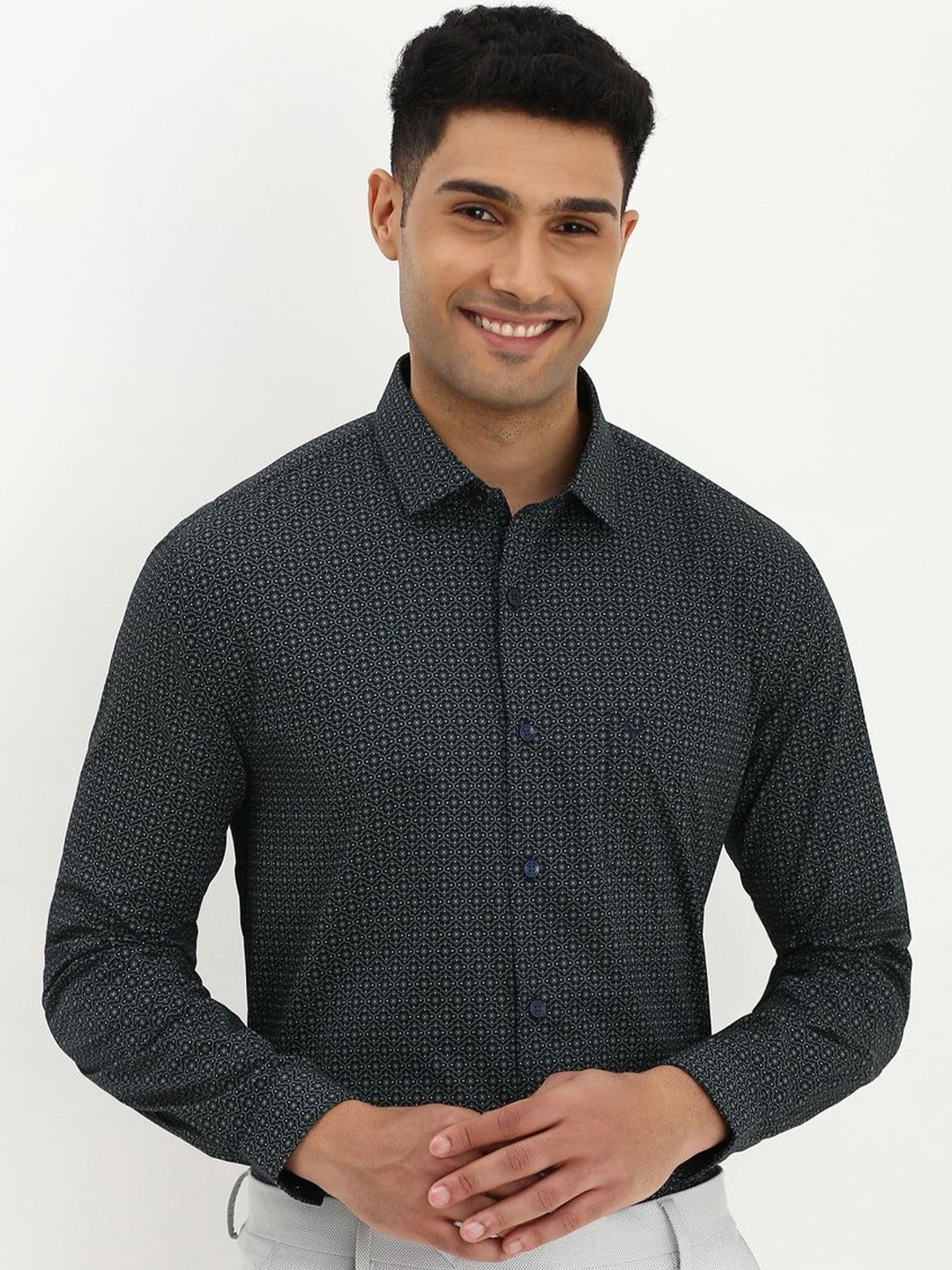 

Allen Solly Men Slim Fit Micro Checks Opaque Checked Formal Shirt, Navy blue