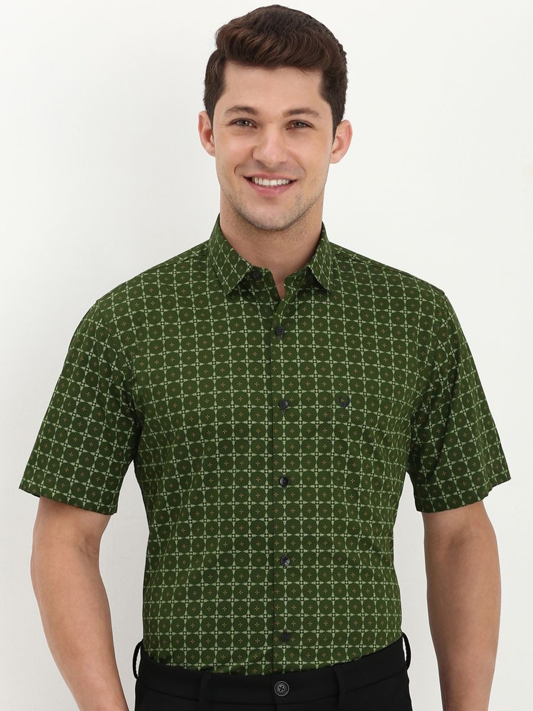 

Allen Solly Men Slim Fit Opaque Printed Formal Shirt, Green