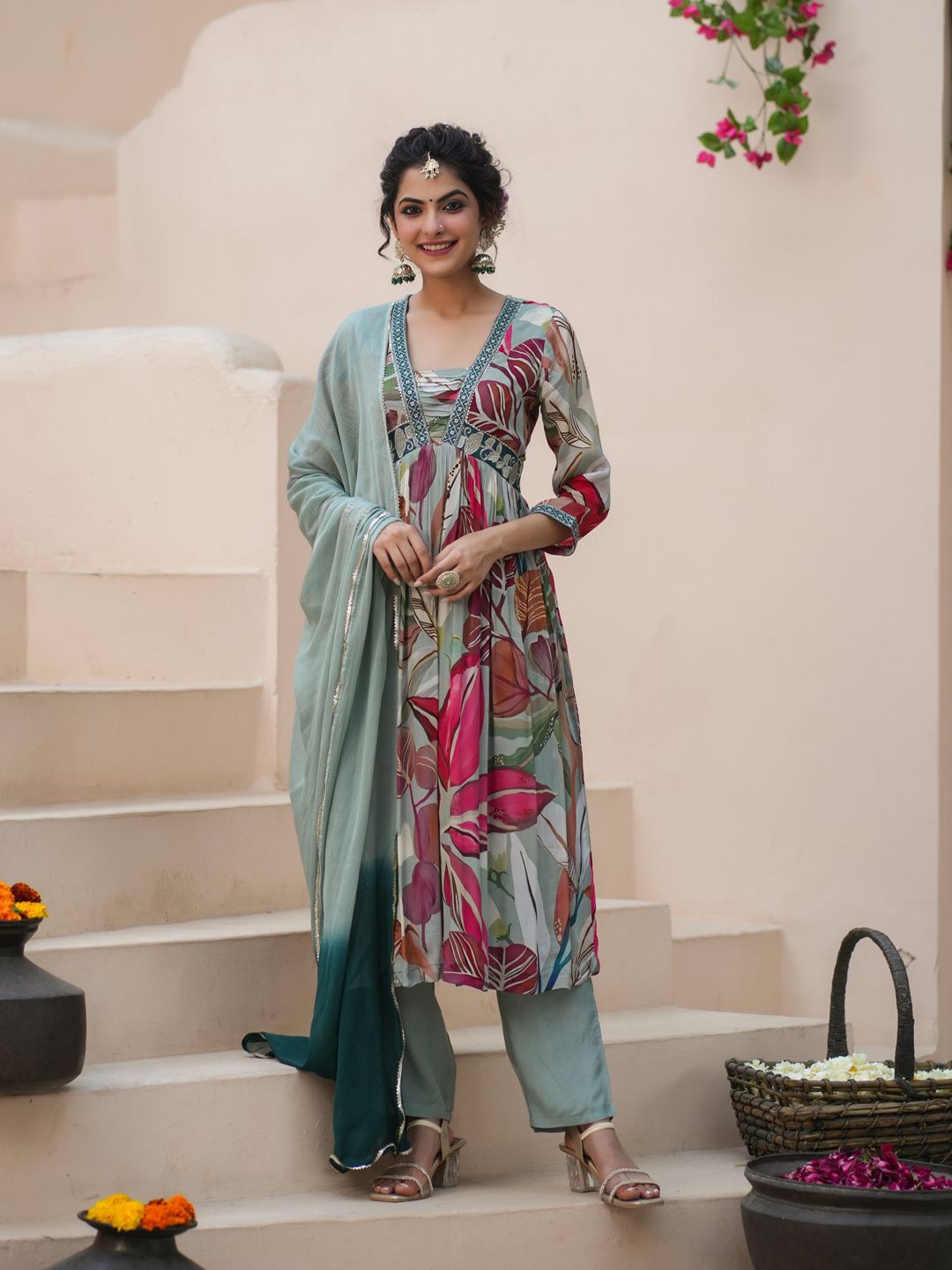 

Rain & Rainbow Women Floral Printed Empire Thread Work Kurta with Trousers & With Dupatta, Green