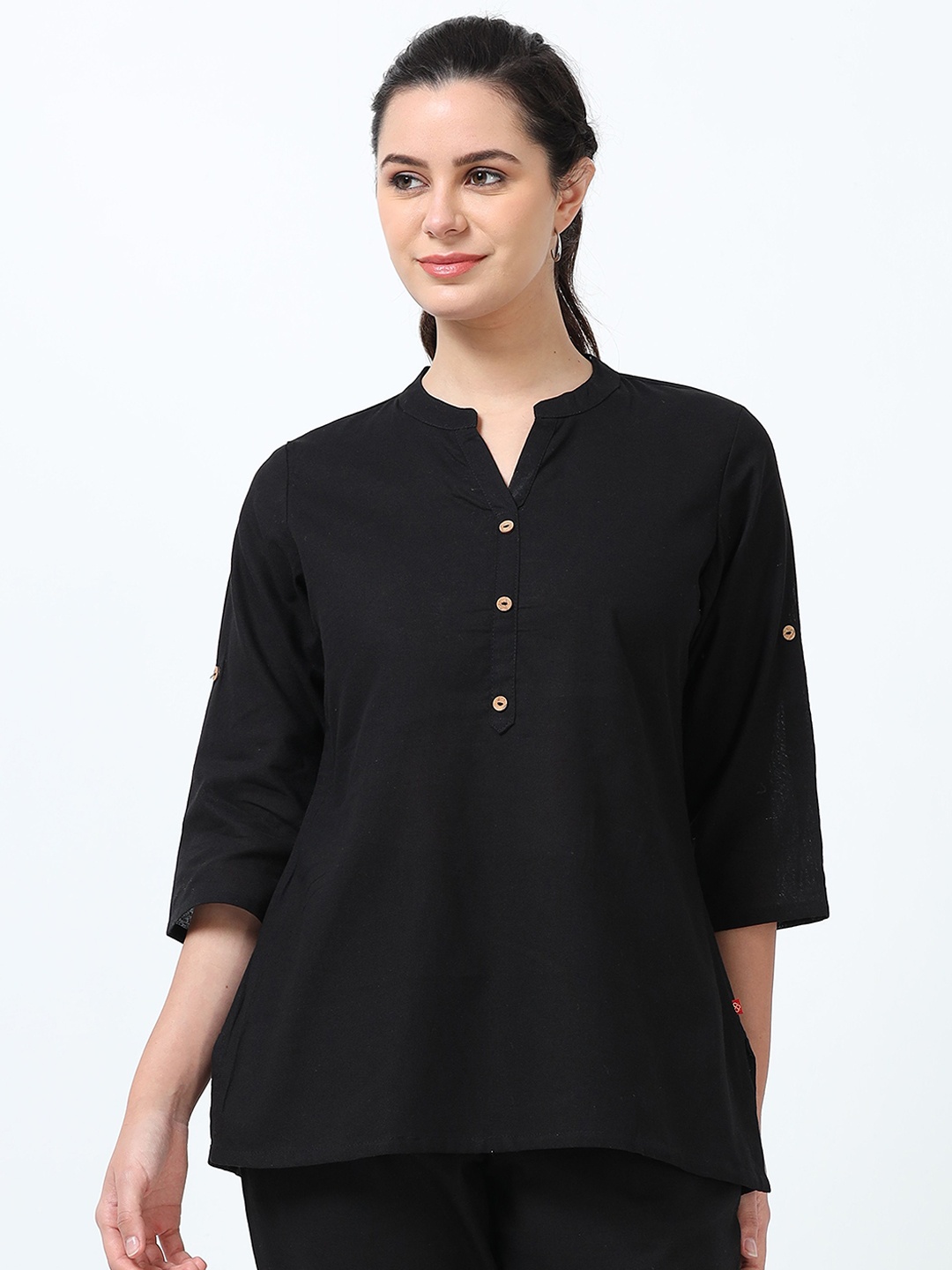 

Marcia Women Thread Work Kurta, Black