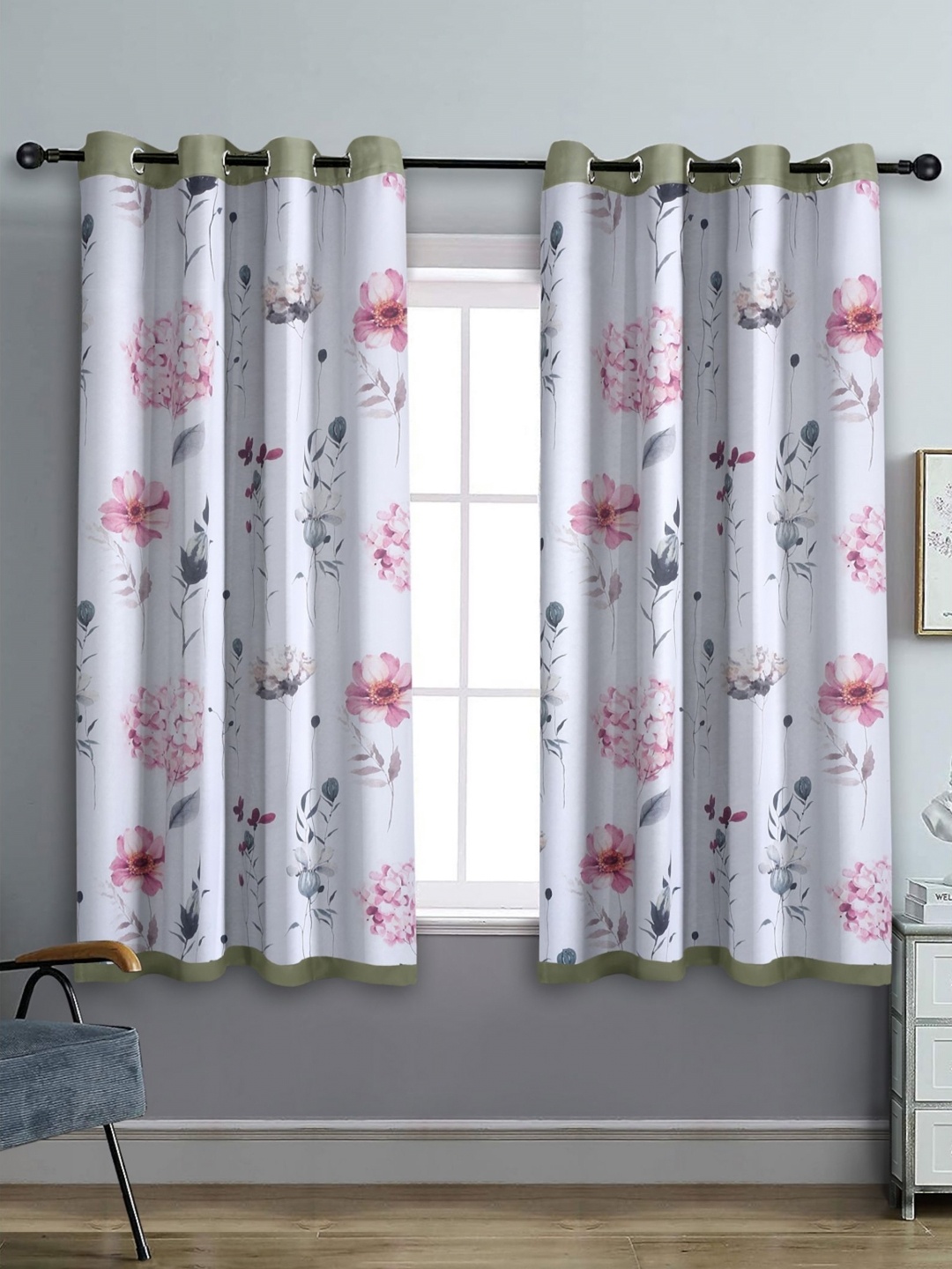 

Aura White & Pink Set of 2 Floral Black Out Window