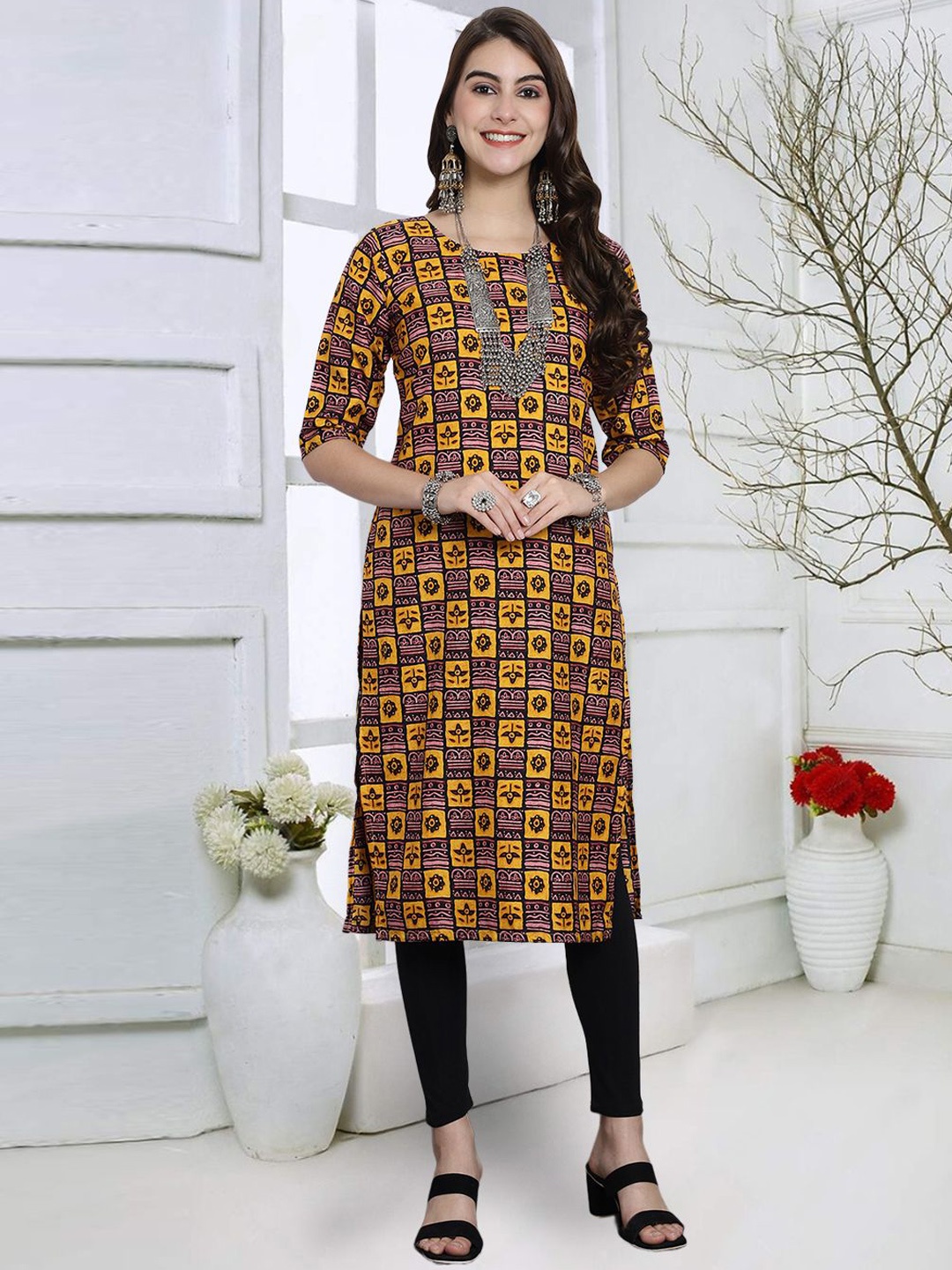 

7Threads Women Geometric Embroidered Sequinned Floral Crepe Kurta, Multi