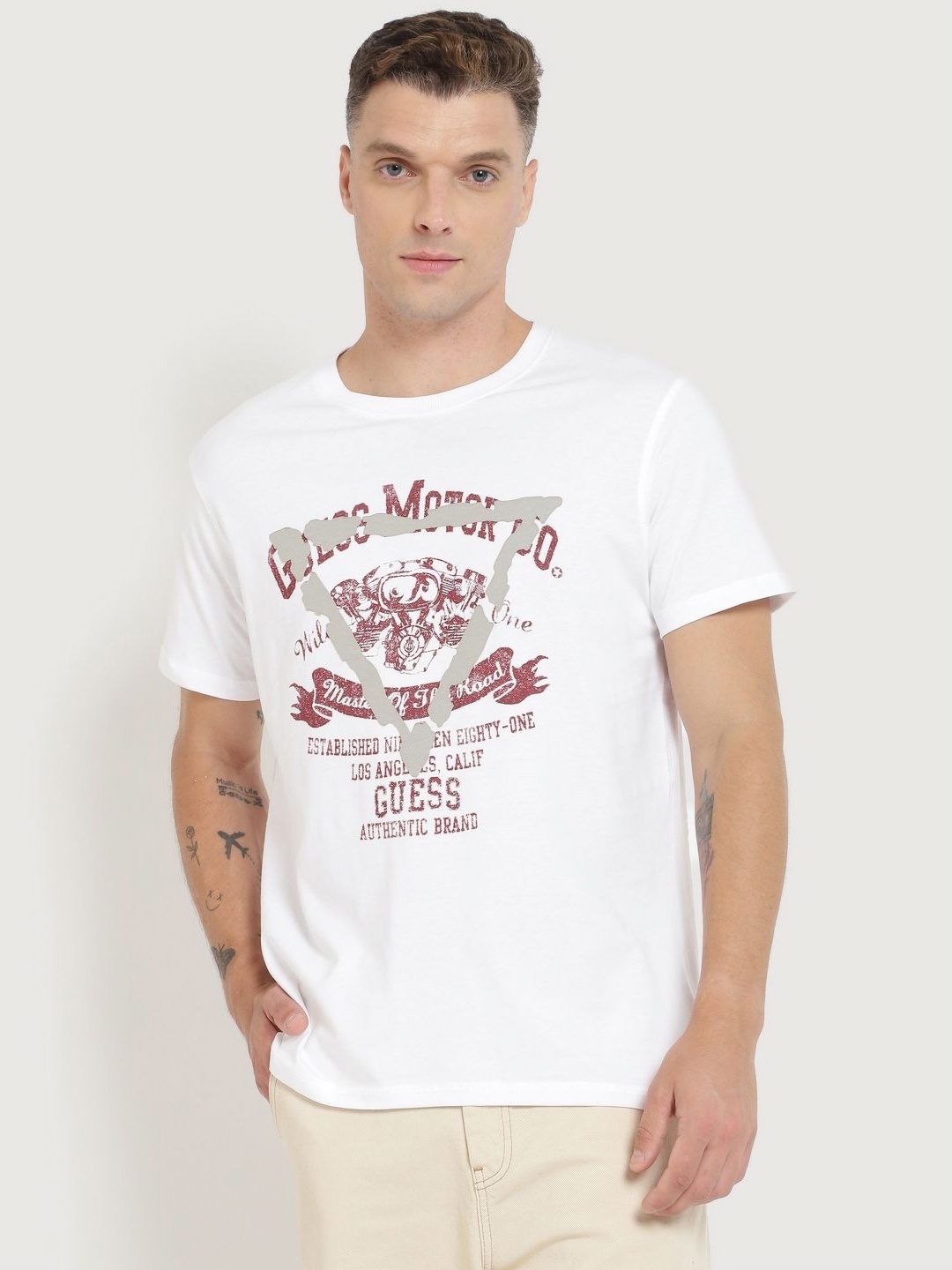 

GUESS Men Typography Printed T-shirt, White