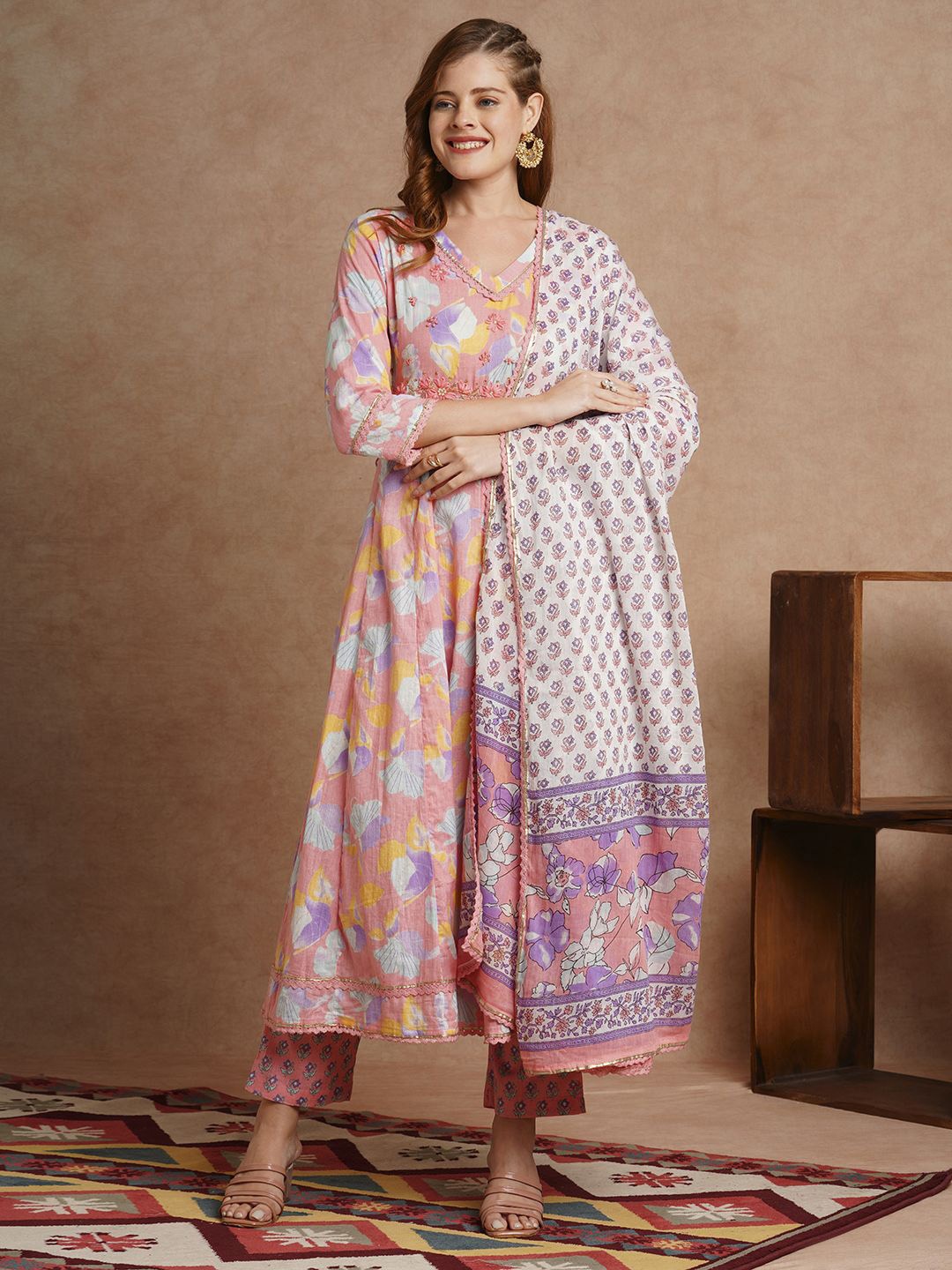 

FASHOR Women Floral Printed Panelled Beads and Stones Pure Cotton Kurta with Trousers & With Dupatta, Pink