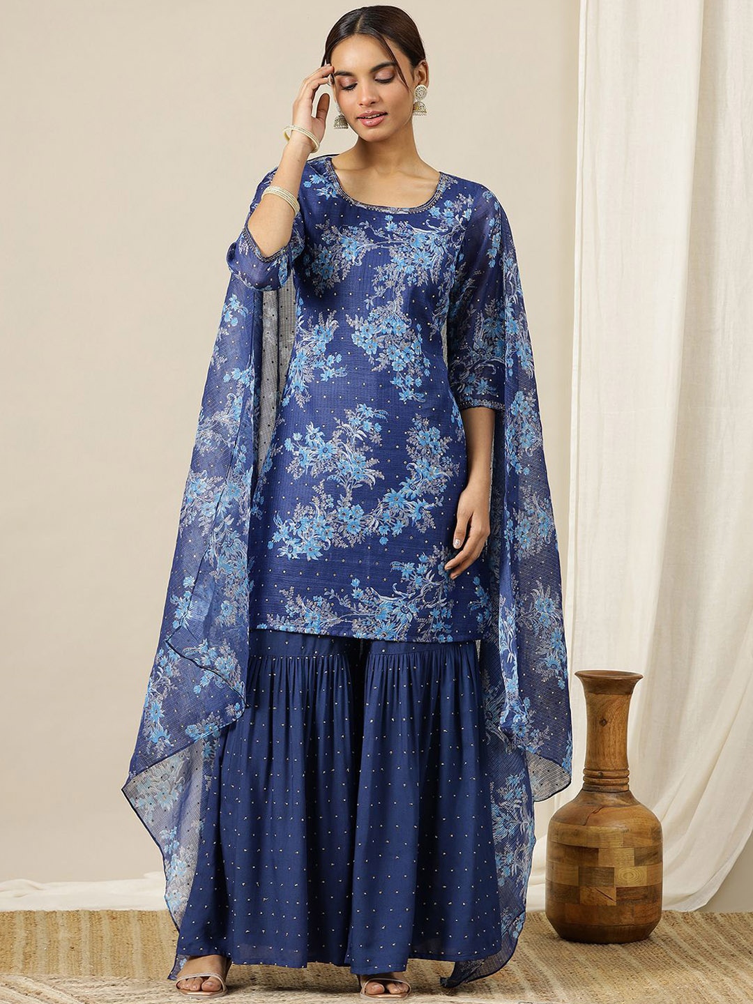

AURELIA Women Floral Printed Regular Kurta with Sharara & With Dupatta, Blue
