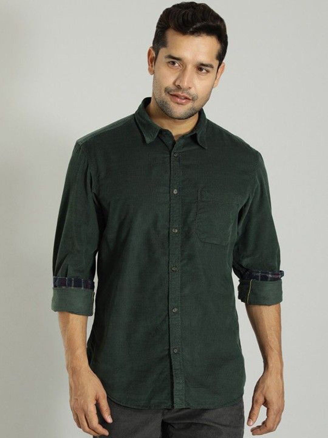 

Indian Terrain Men India Slim Spread Collar Solid Cotton Slim Fit Casual Shirt, Green